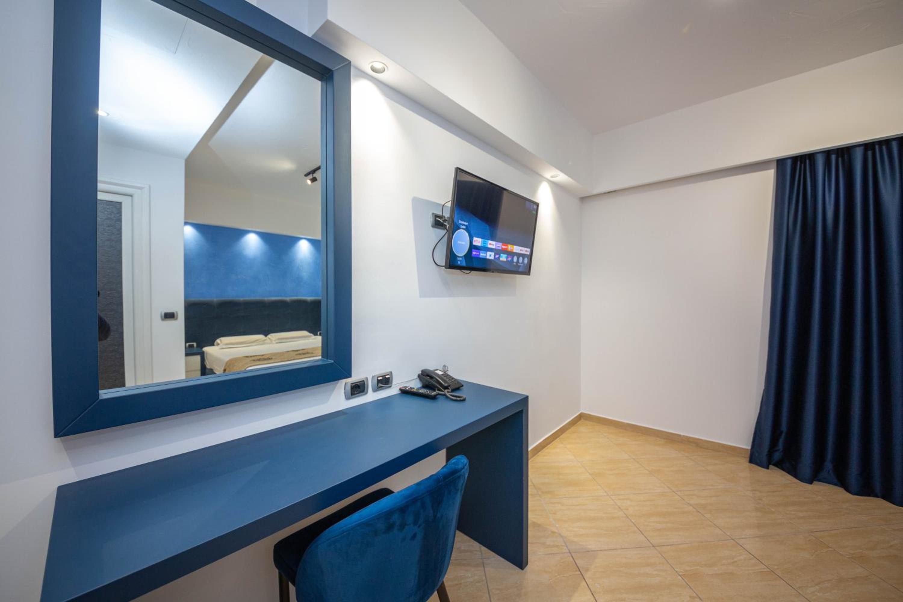 Double Room with Sofa Bed - Sea View