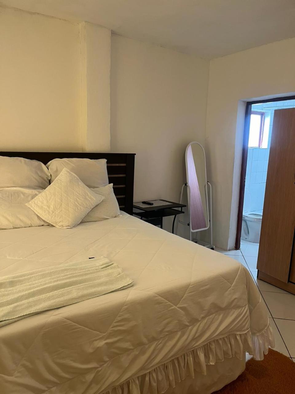 Double Room with Private Bathroom - Photo 1