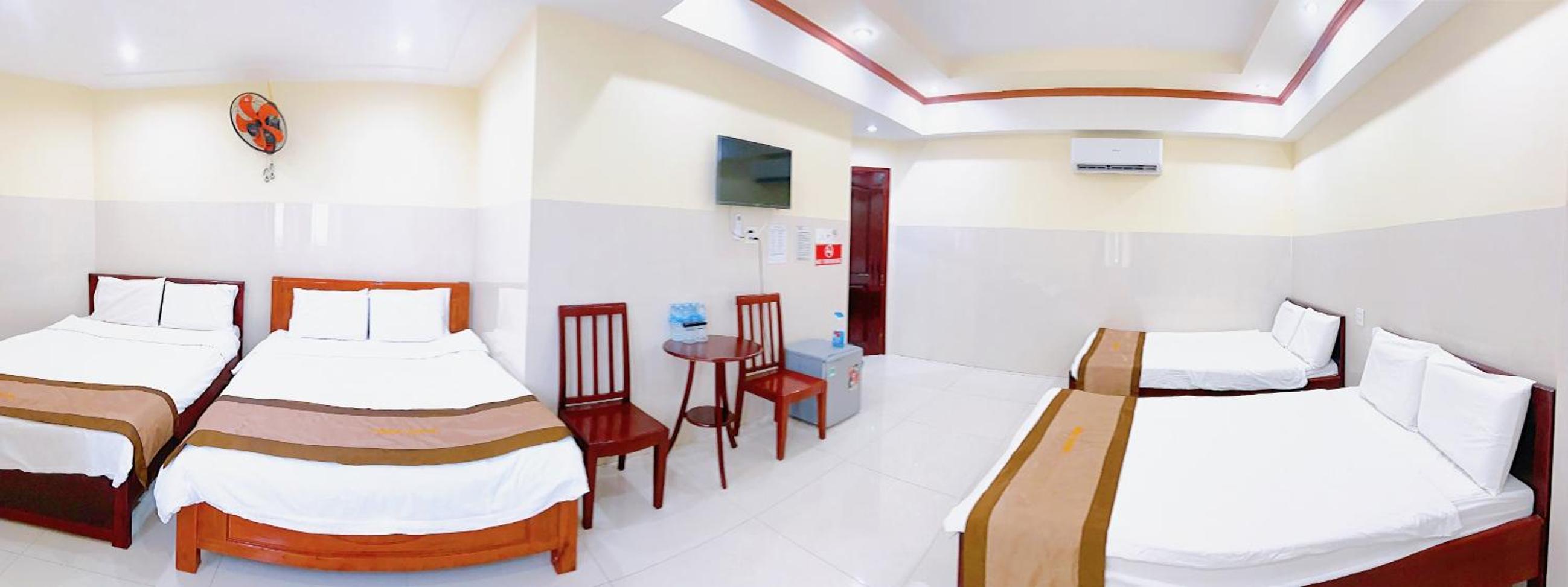 Bed in 8-Bed Dormitory Room