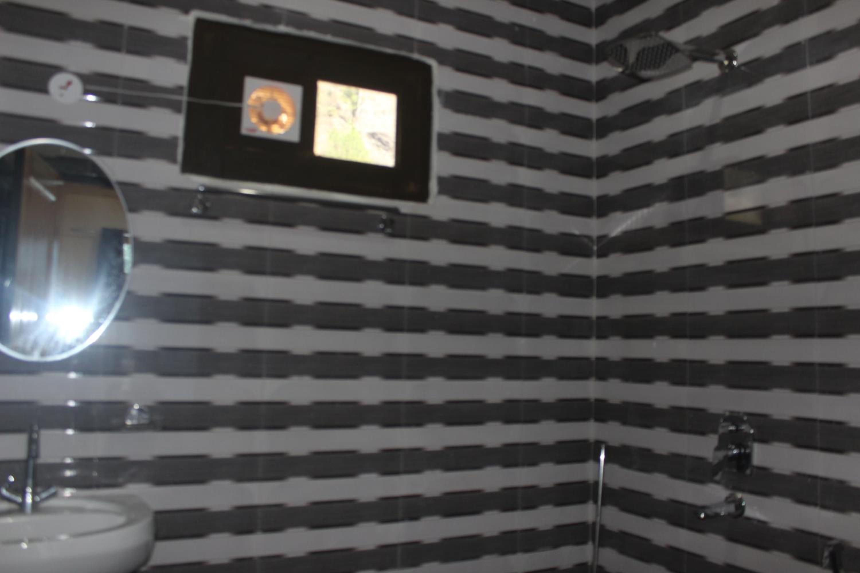 Double Room with Balcony (3 Adults) photo 2