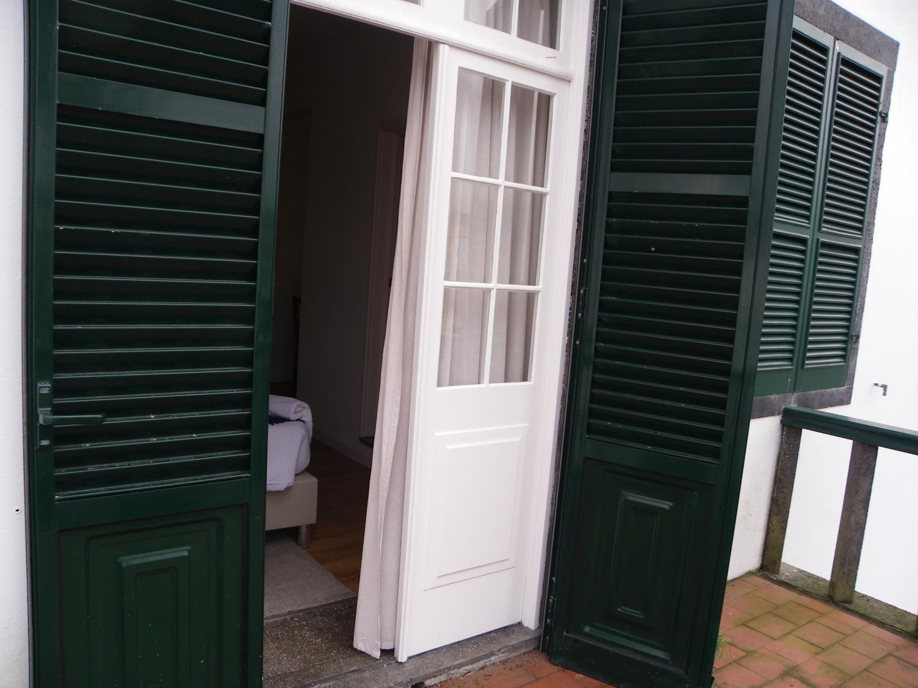 Standard Double or Twin Room with Balcony - Photo 5