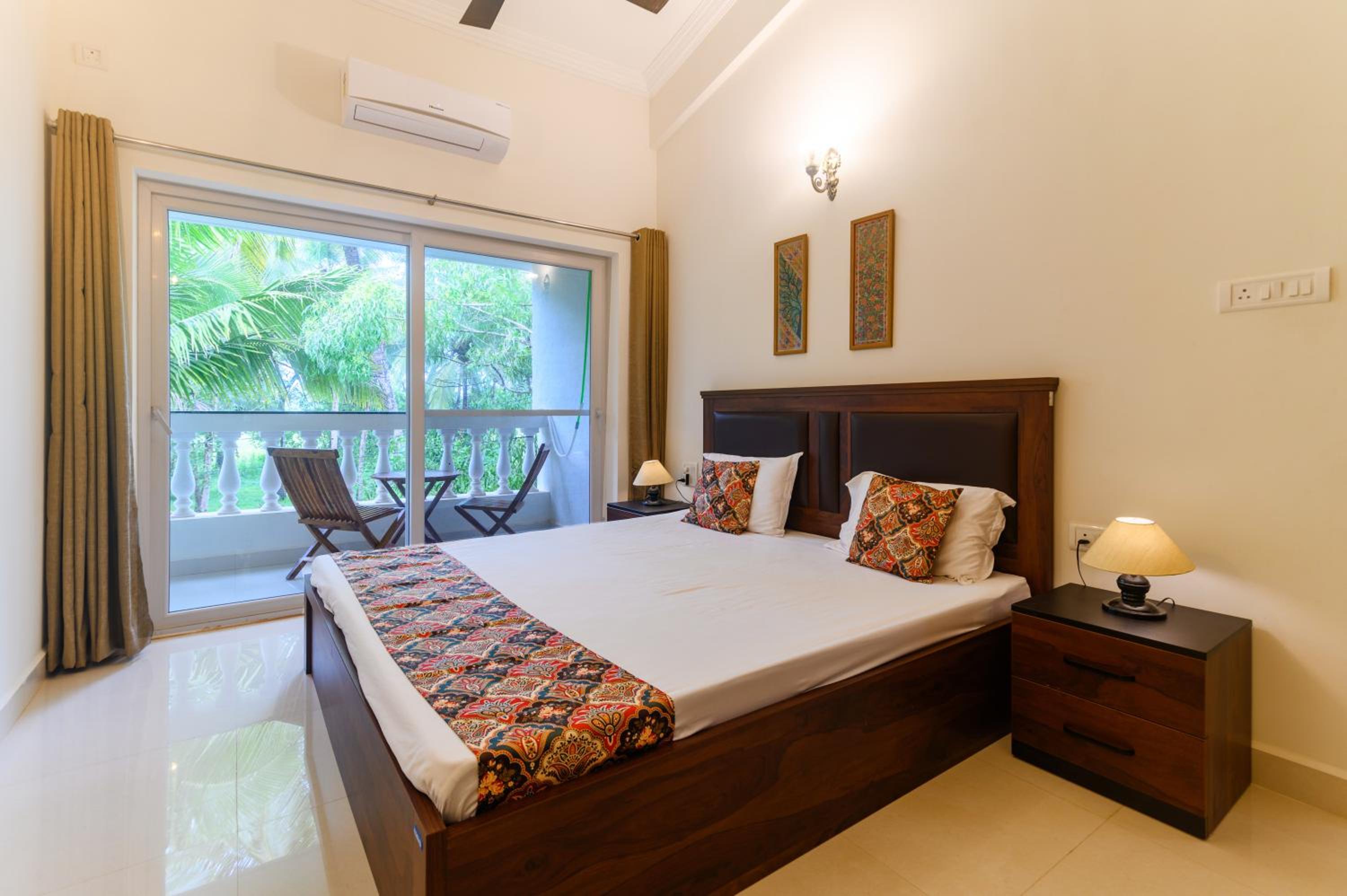 Villa photo 1