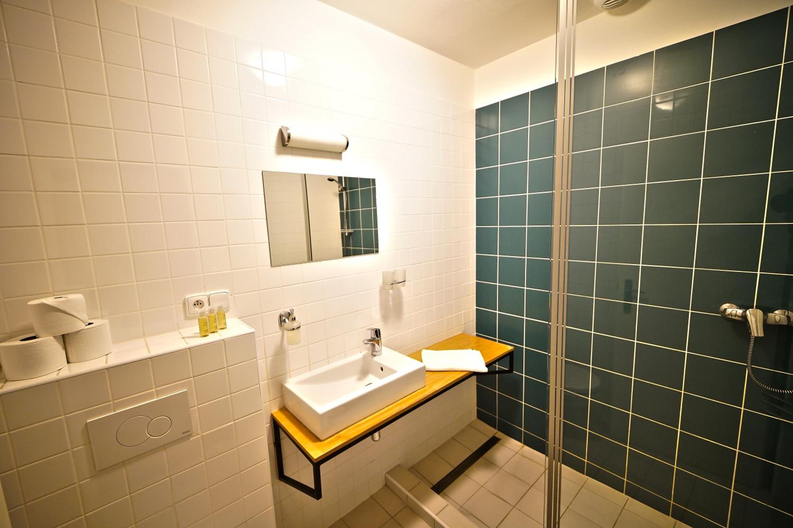 Standard Triple Room - Photo 2