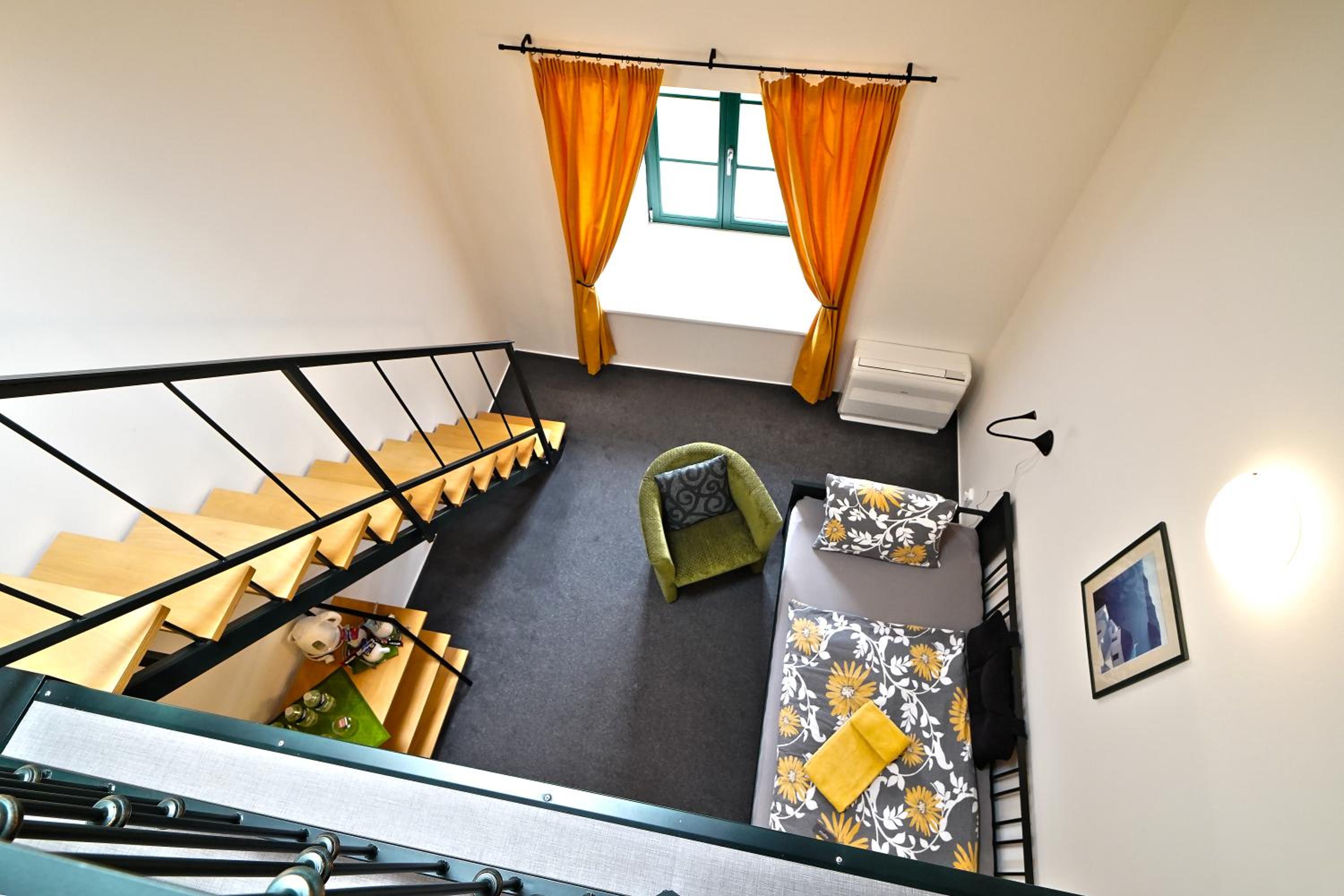 Standard Triple Room - Photo 6