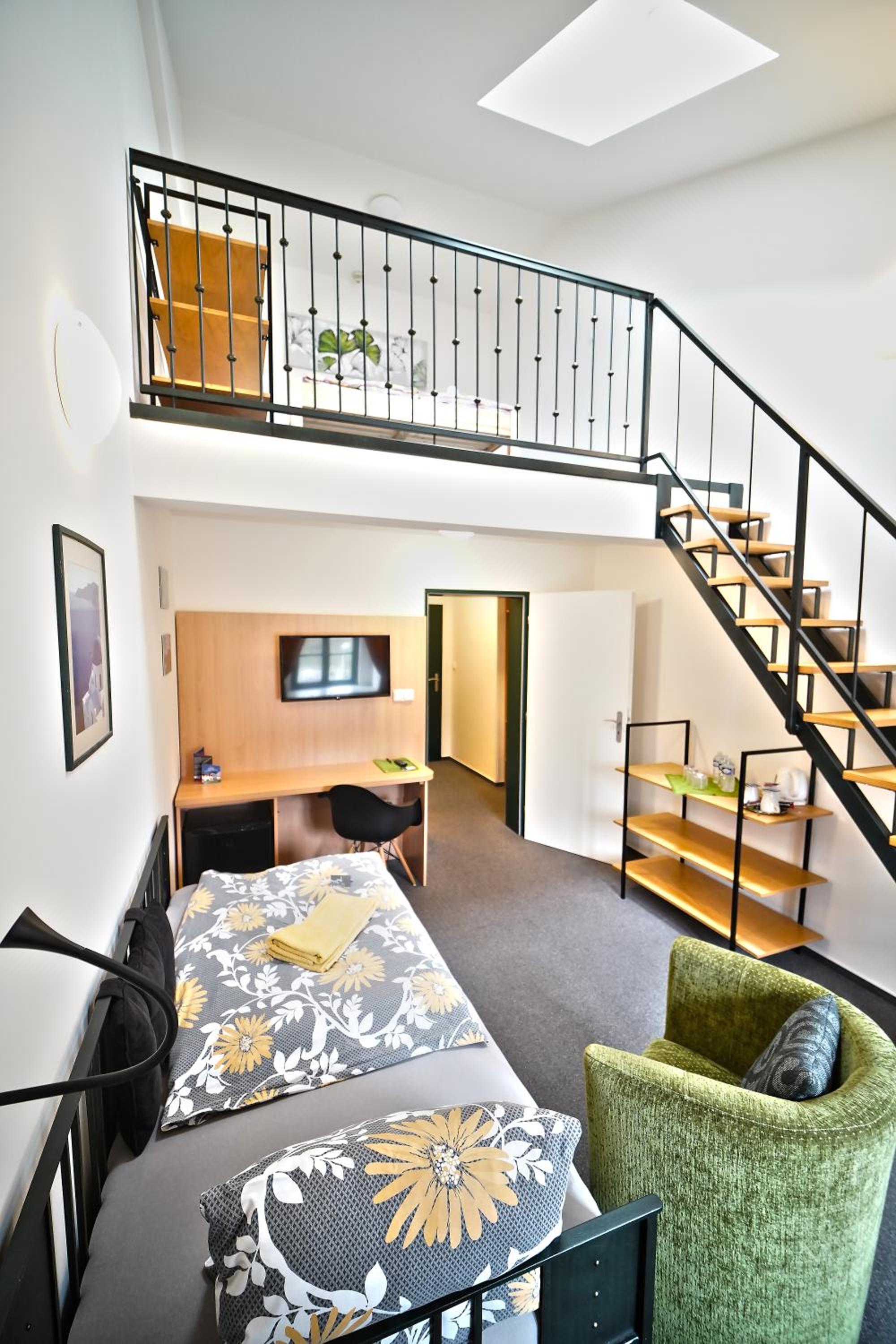 Standard Triple Room - Photo 5