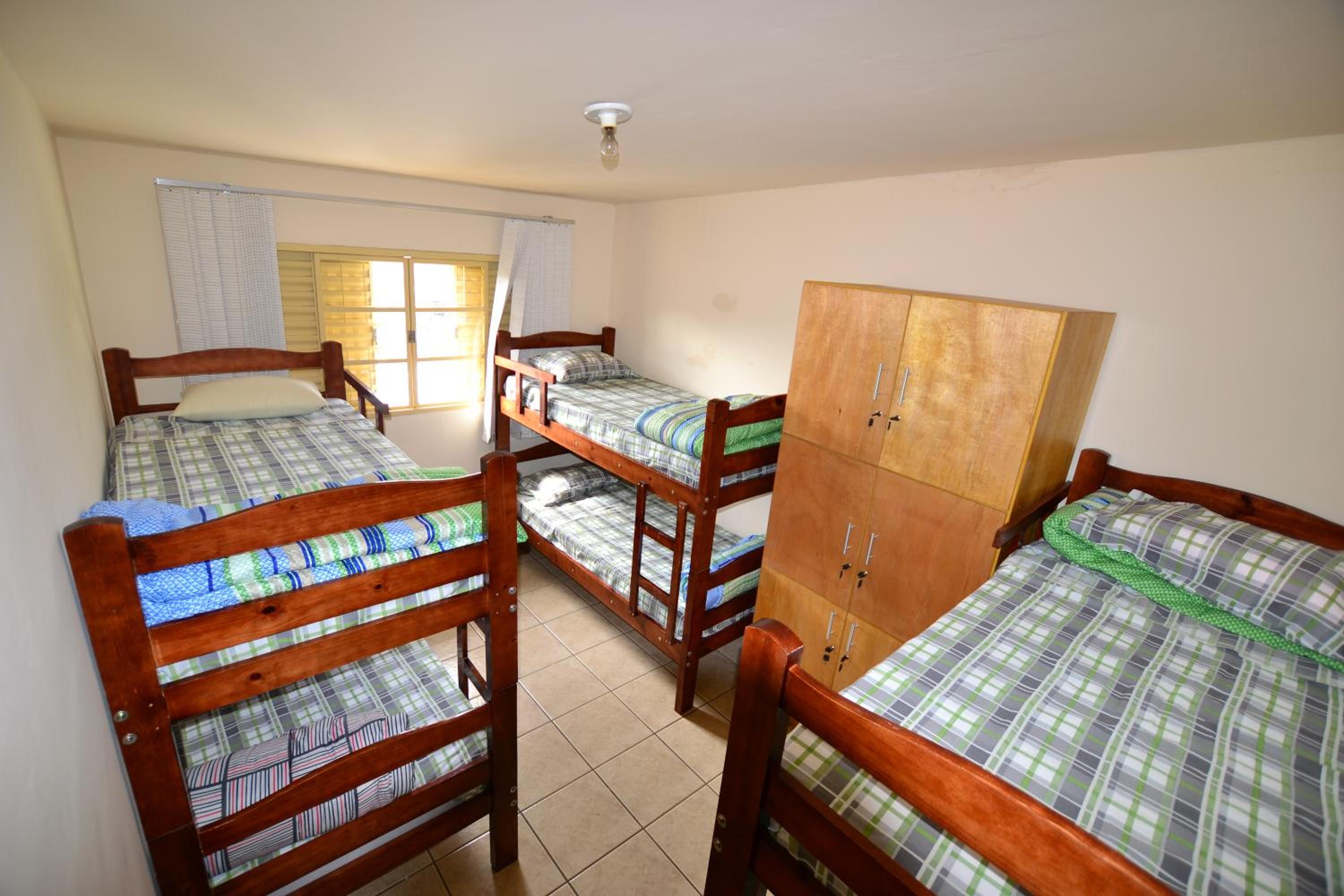 Bed in 6-Bed Mixed Dormitory Room photo 1