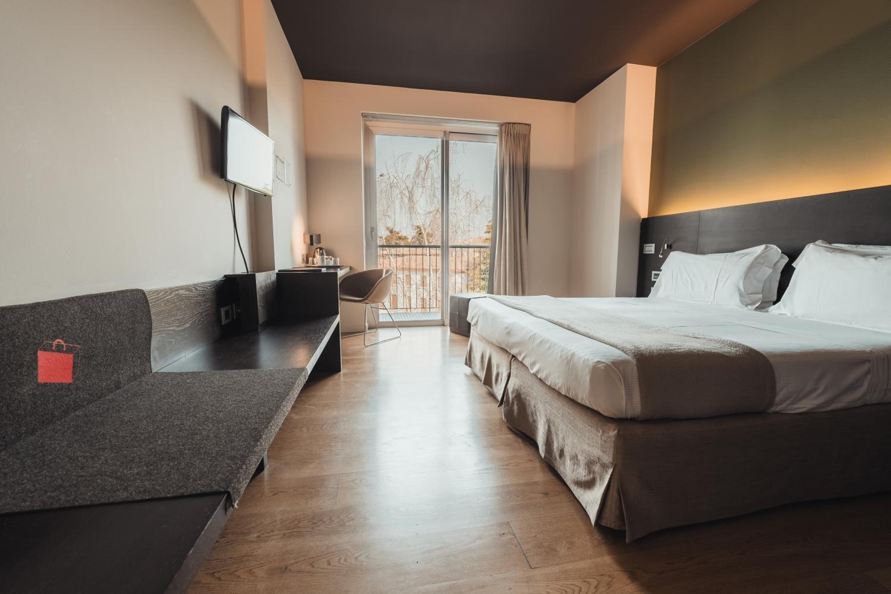 Superior Double or Twin Room photo 2