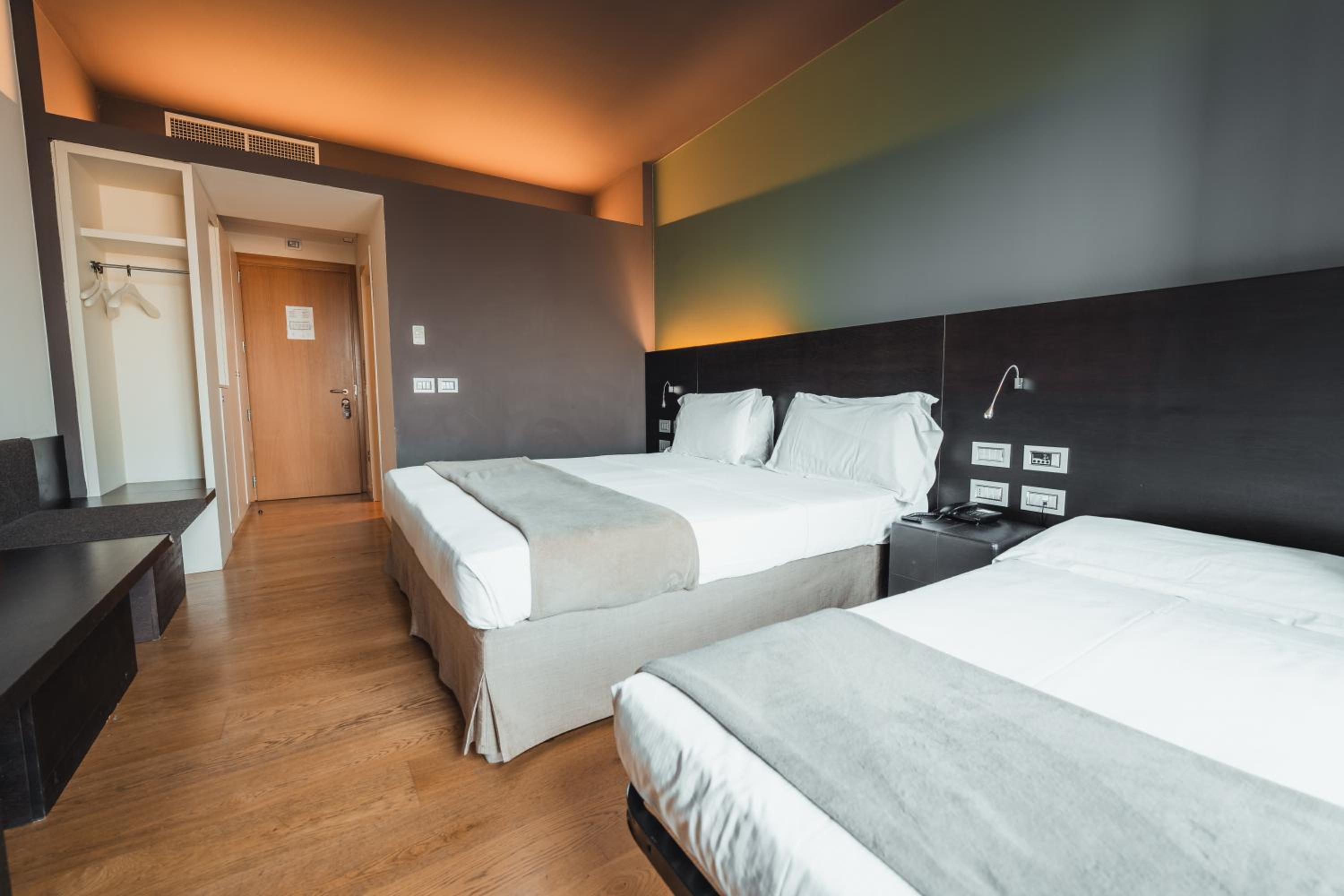 Superior Triple Room  photo 2