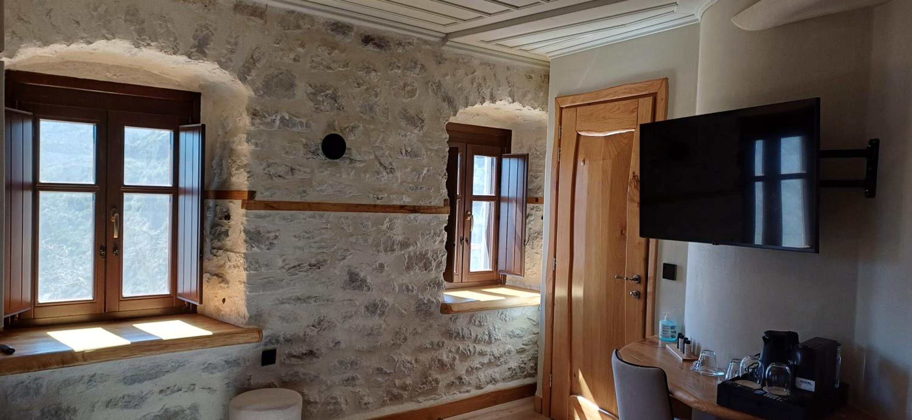King Room with Mountain View photo 3