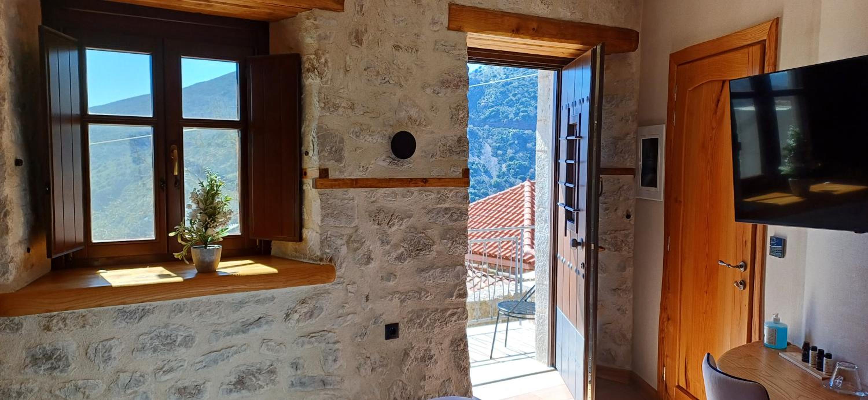 King Room with Mountain View photo 3