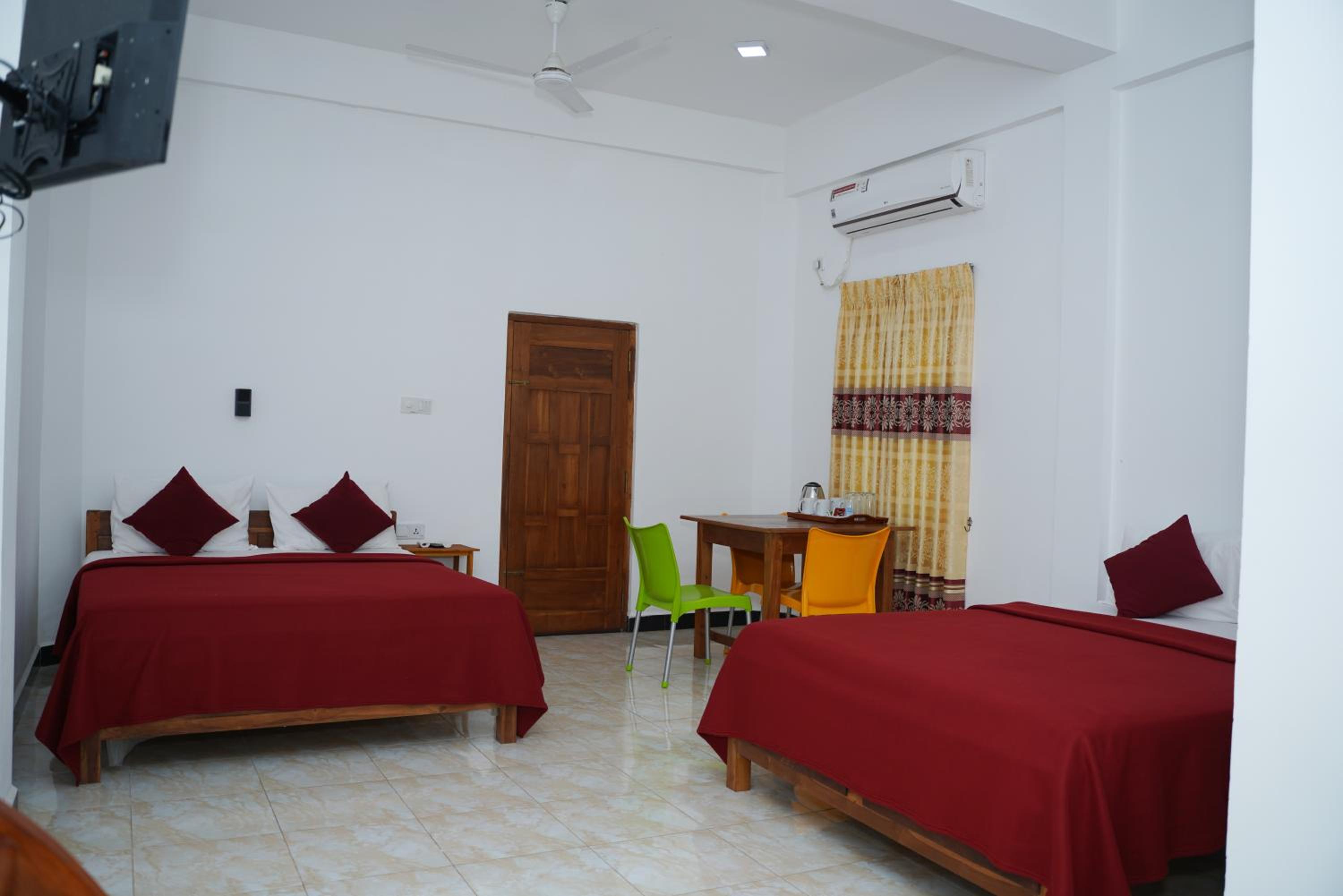 Deluxe Quadruple Room photo 3
