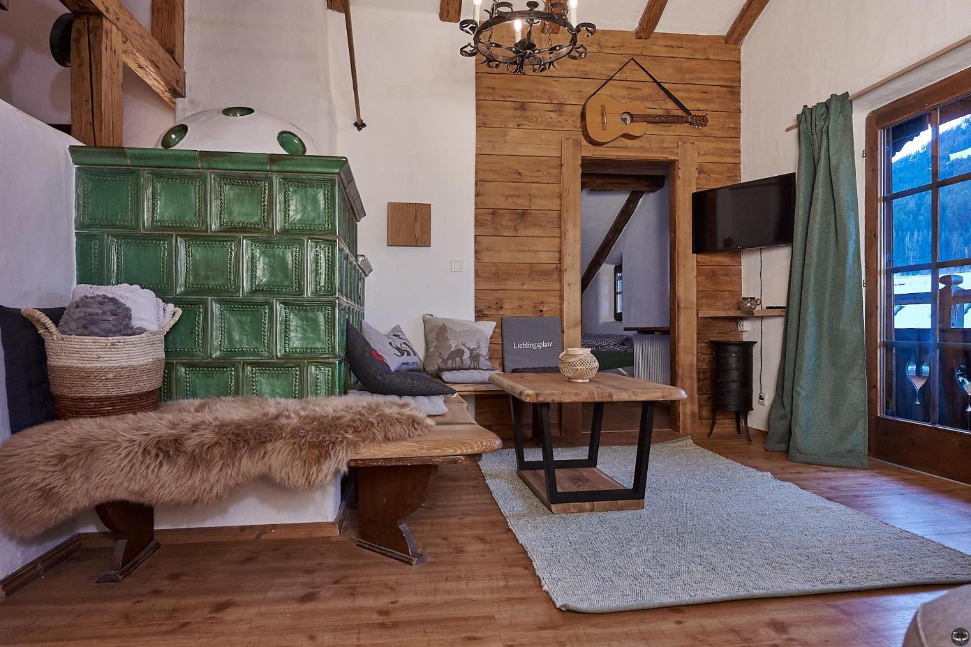 Three-Bedroom Apartment with Bathroom photo 1