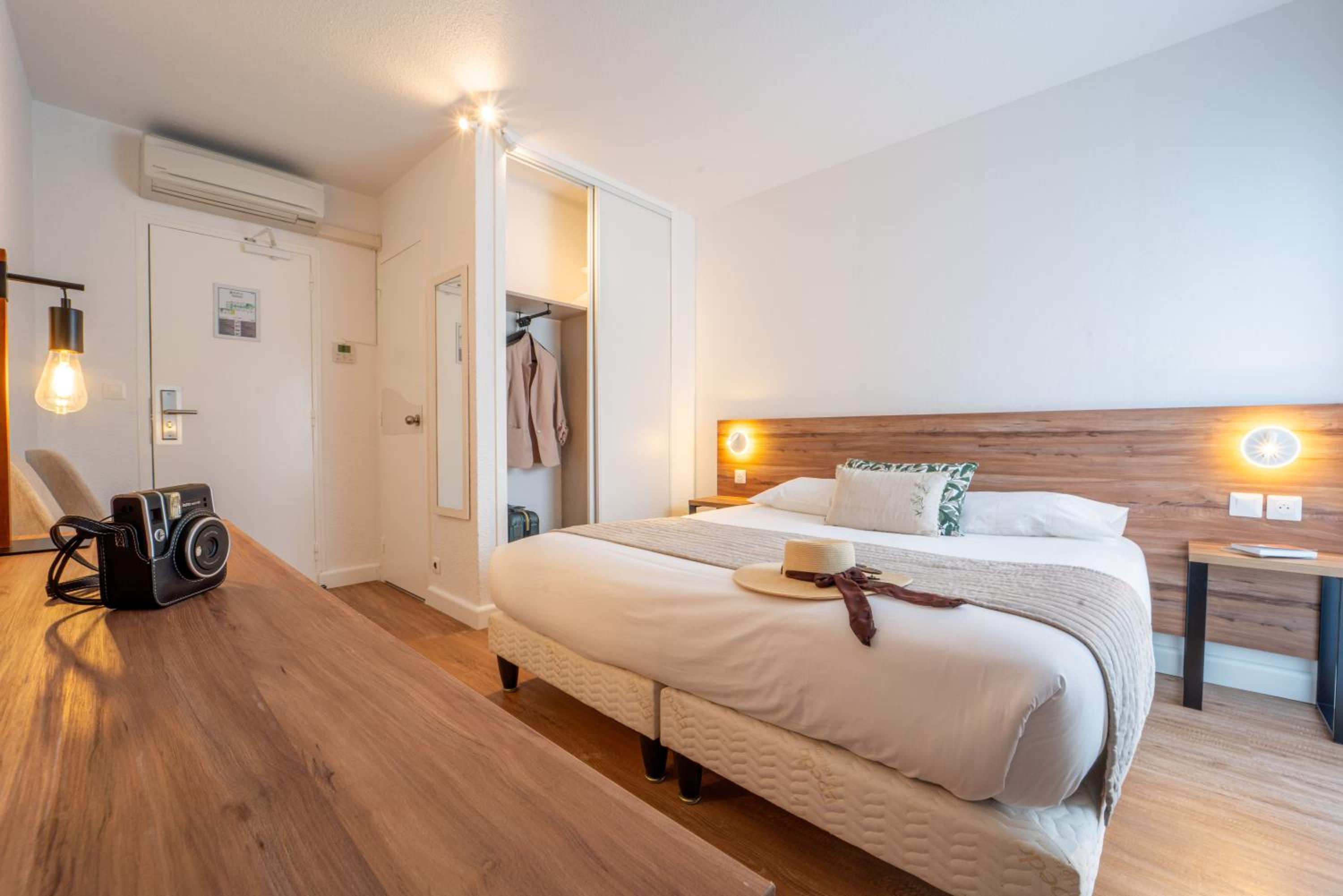 Comfort Double or Twin Room with Garden or Street View - Photo 4