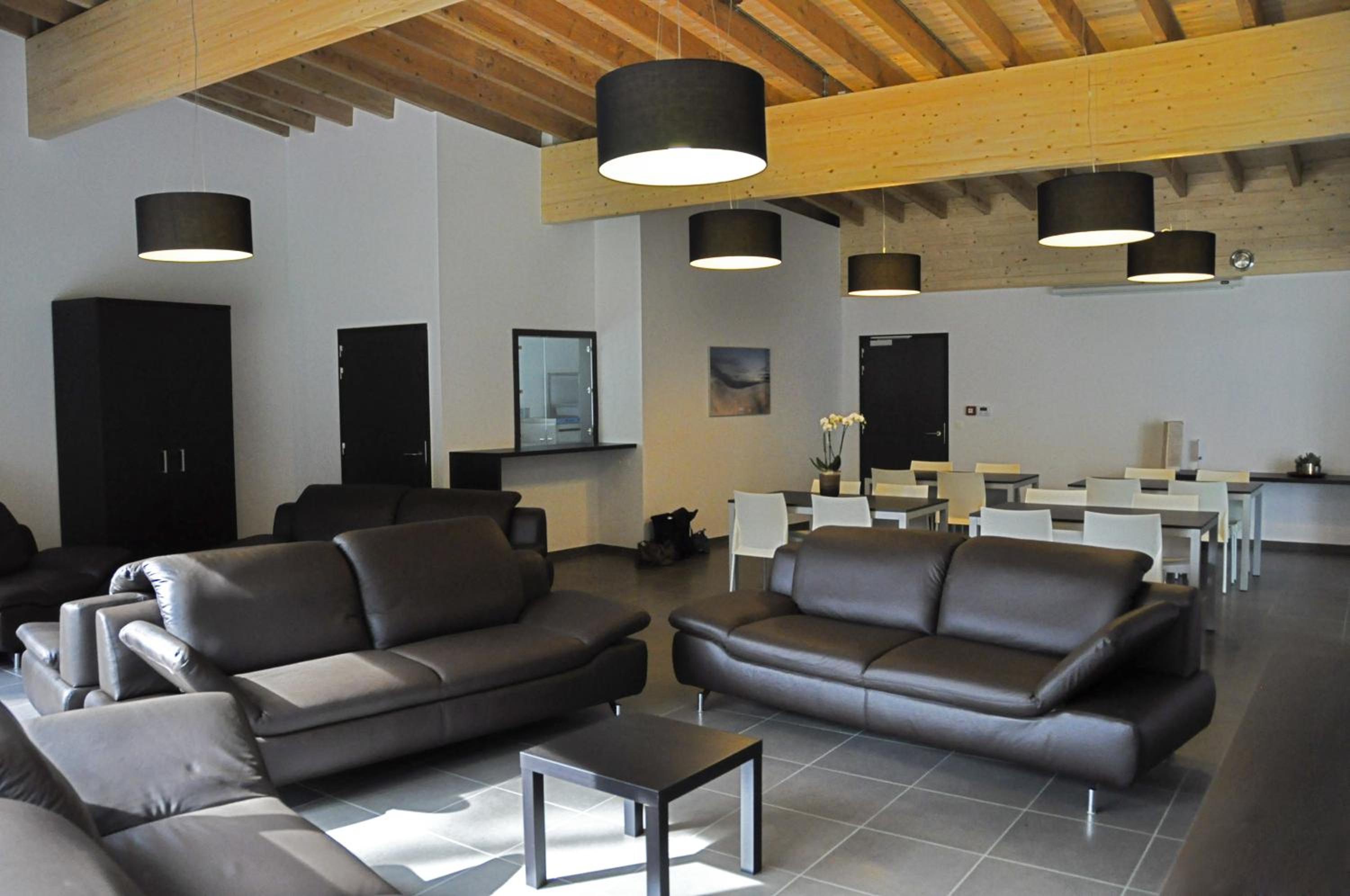 Holiday Home (16 Adults) photo 1
