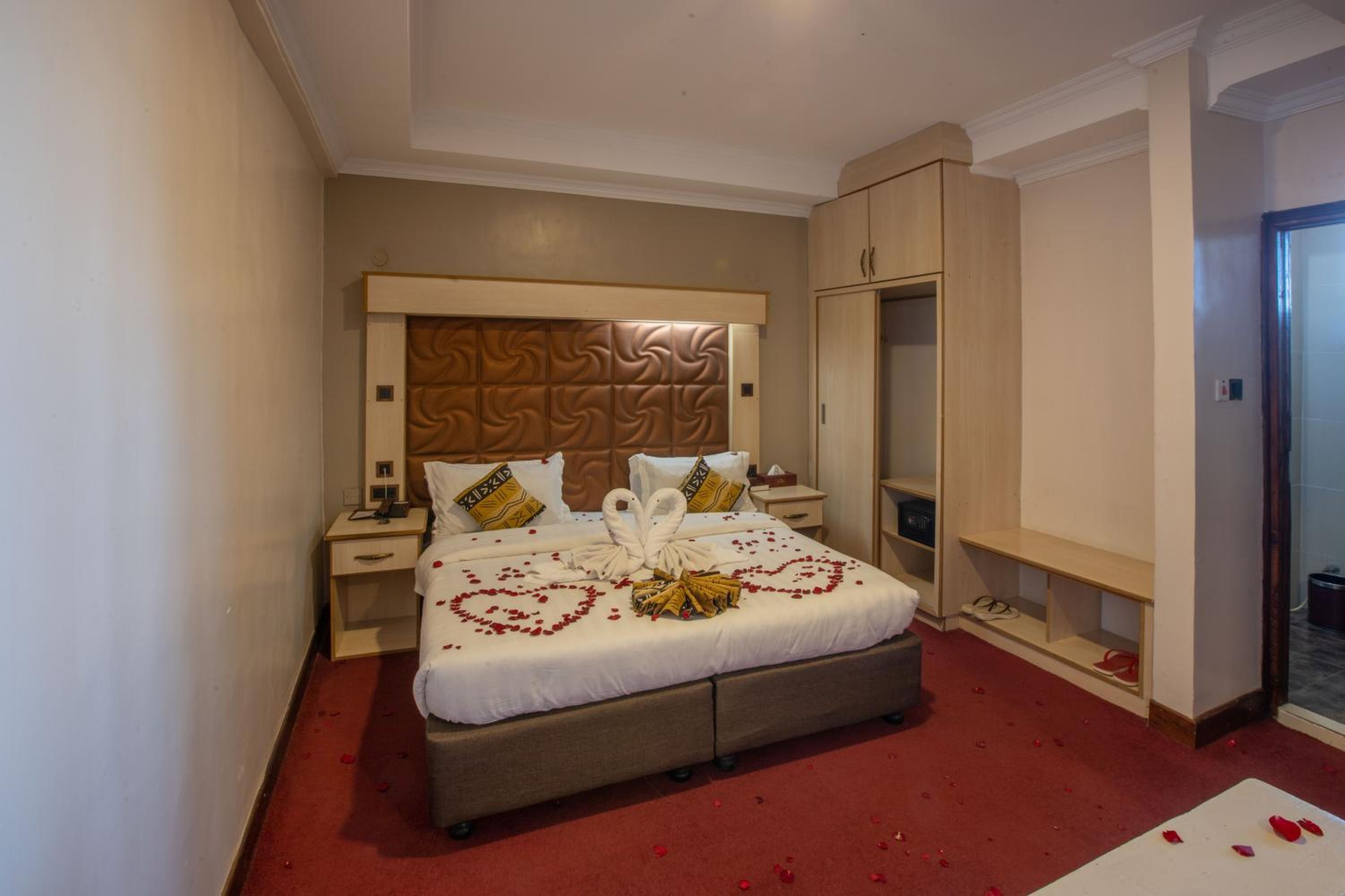 Junior Suite - Photo 1