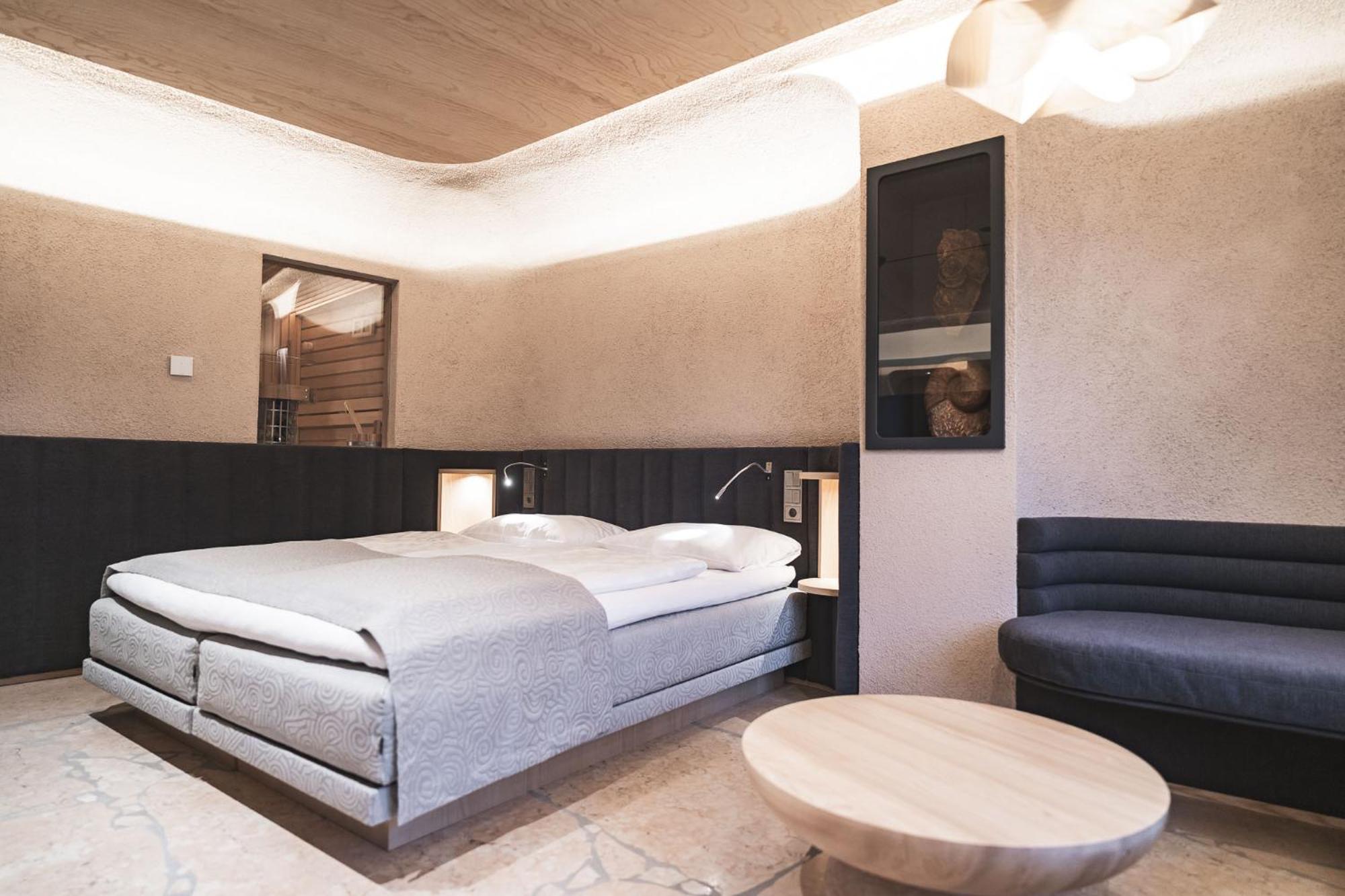 Suite with Sauna