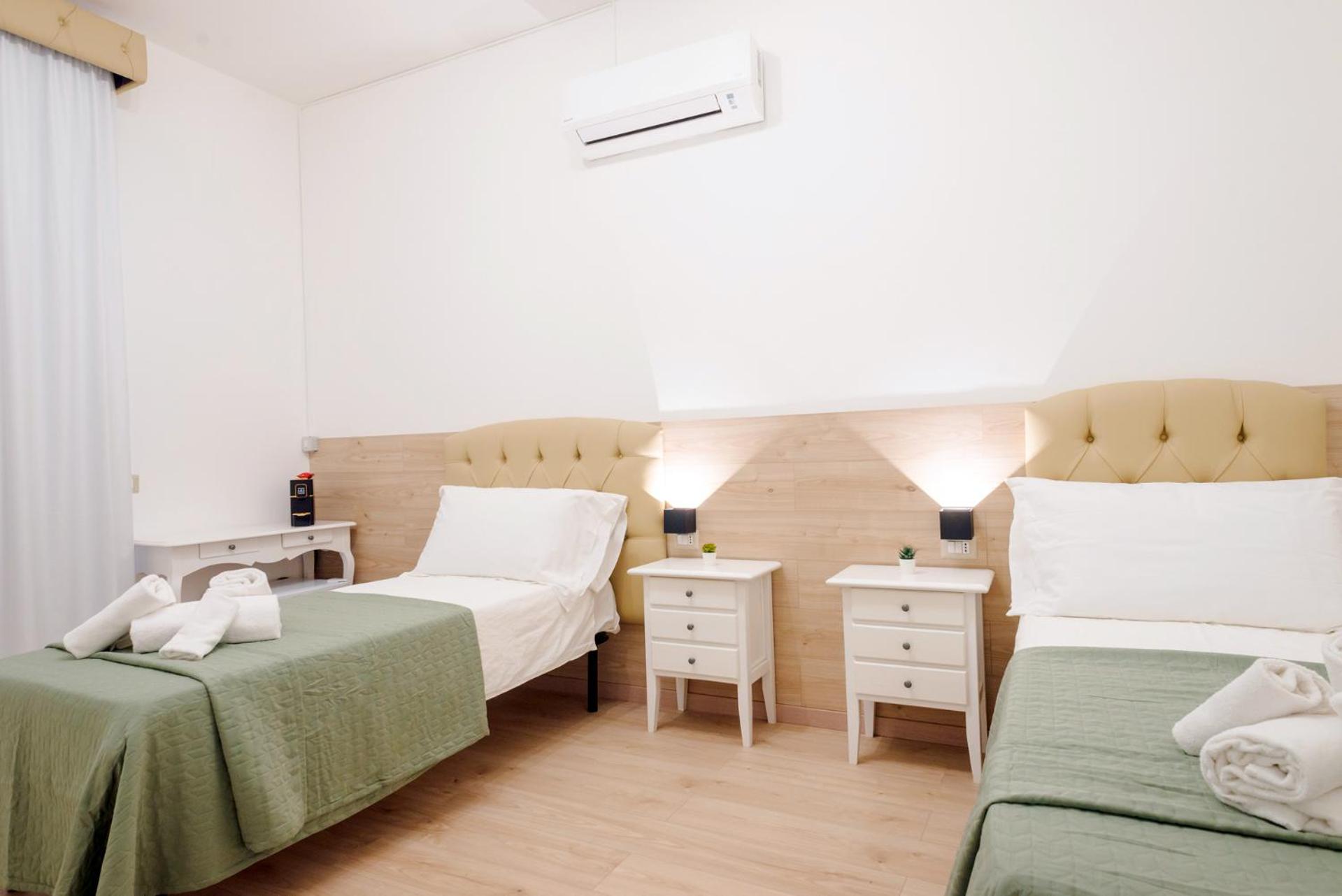 Double or Twin Room with Bathroom photo 1