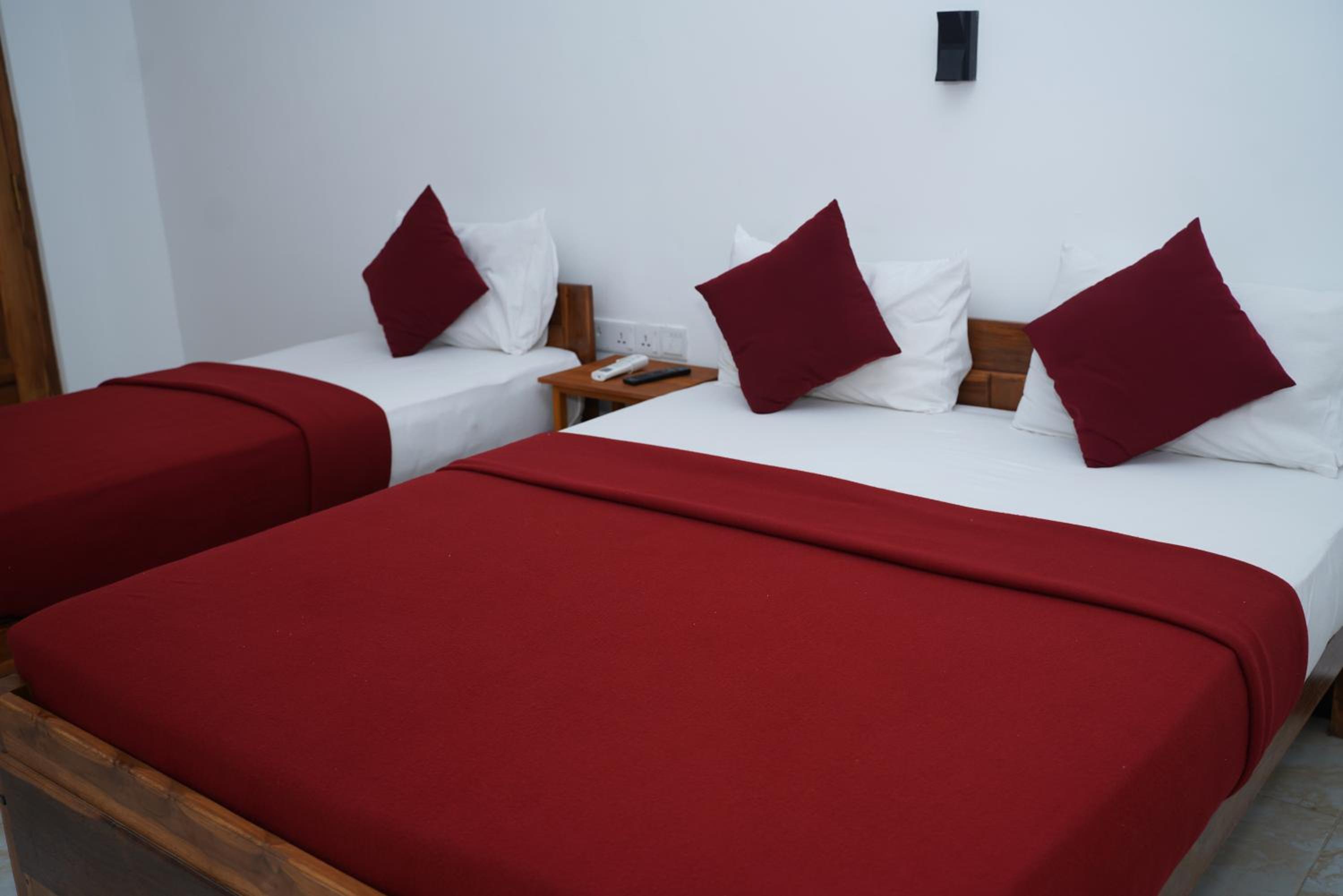 Deluxe Triple Room photo 2