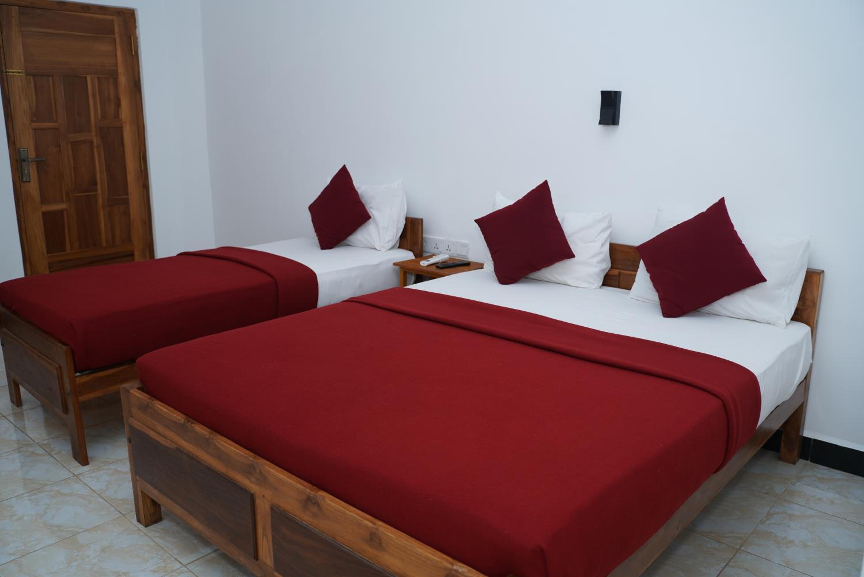 Deluxe Triple Room photo 3