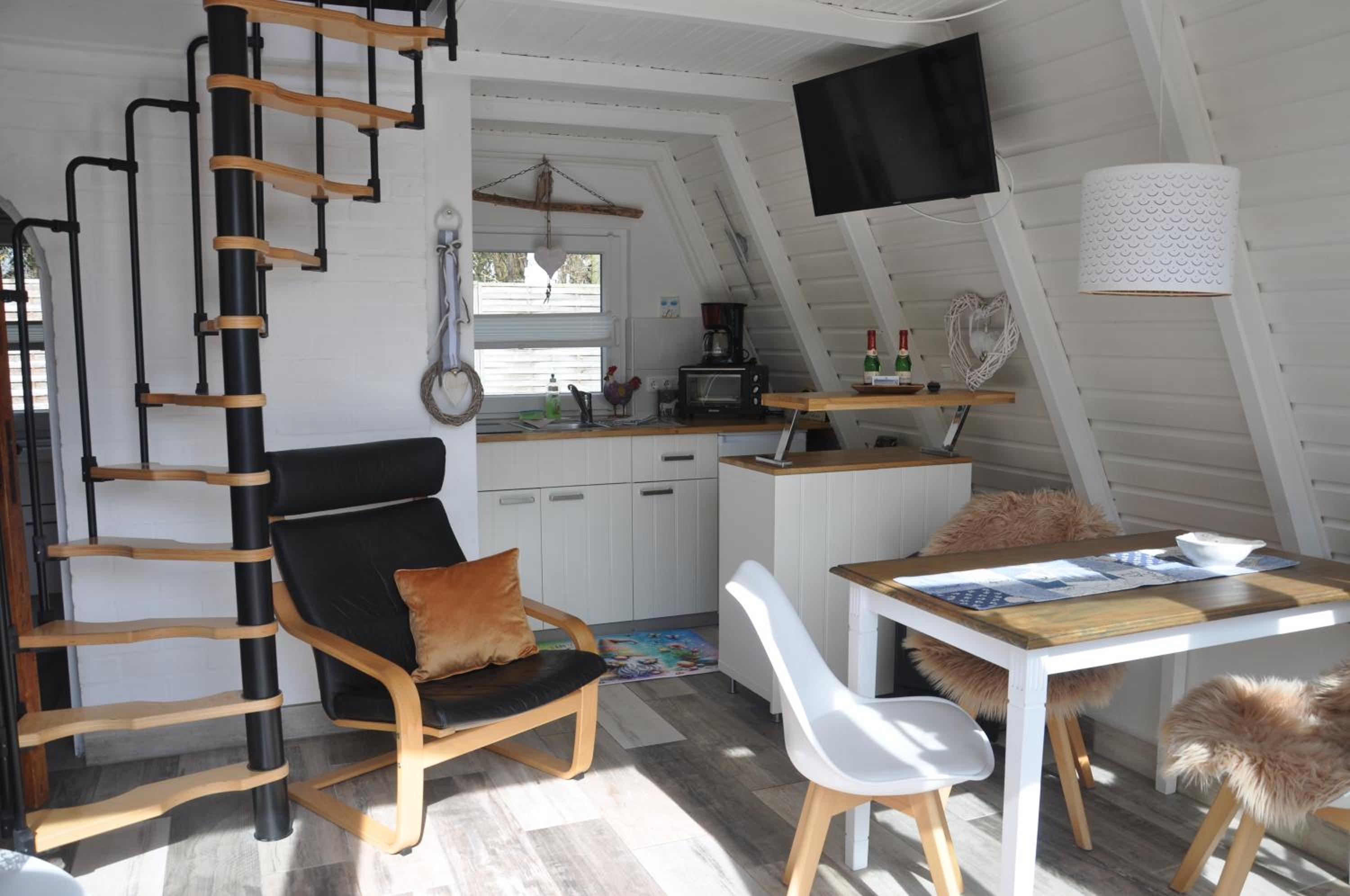 One-Bedroom House photo 1