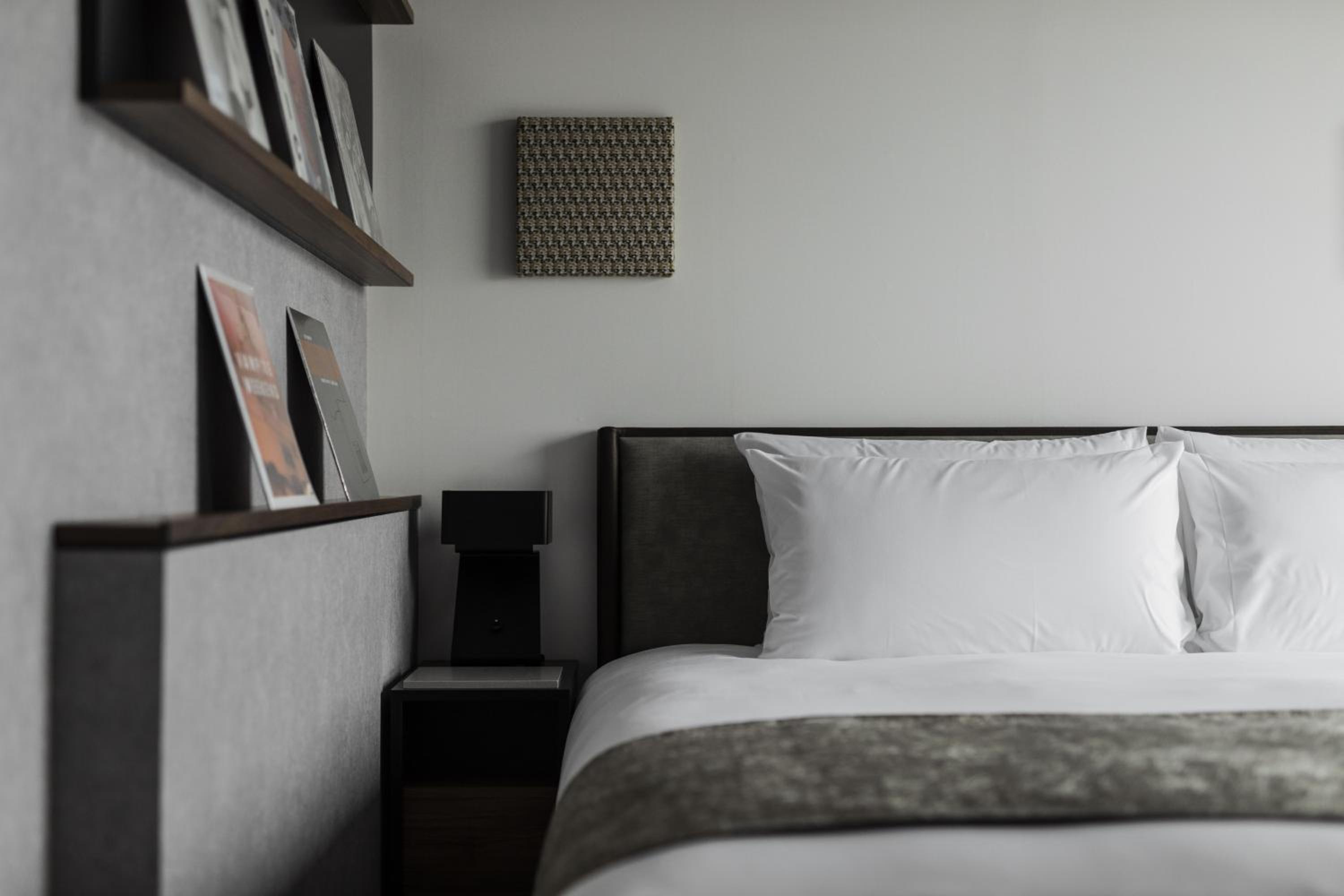 Premium Deluxe Double Room - Photo 20