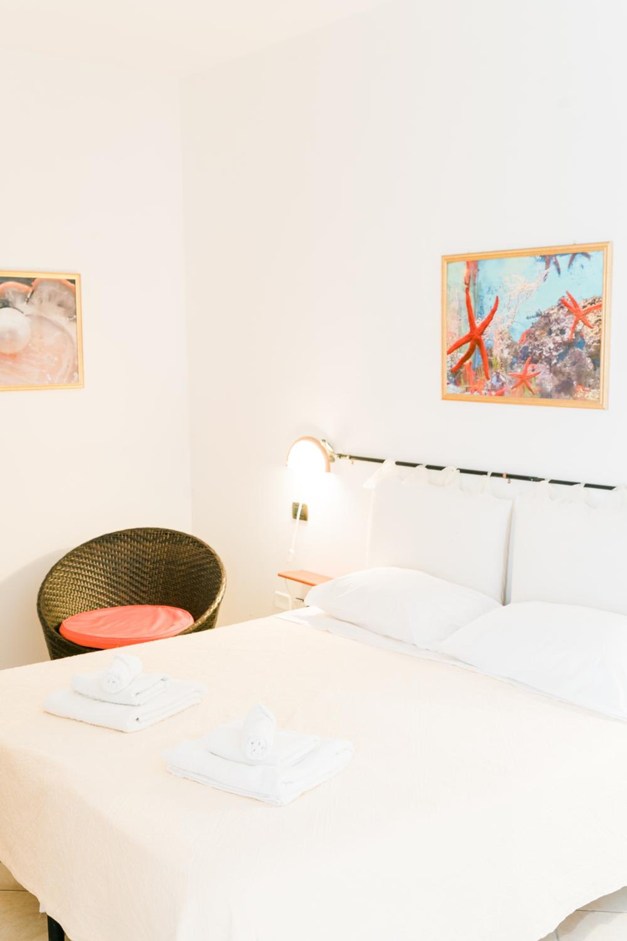 Double or Twin Room - Photo 3