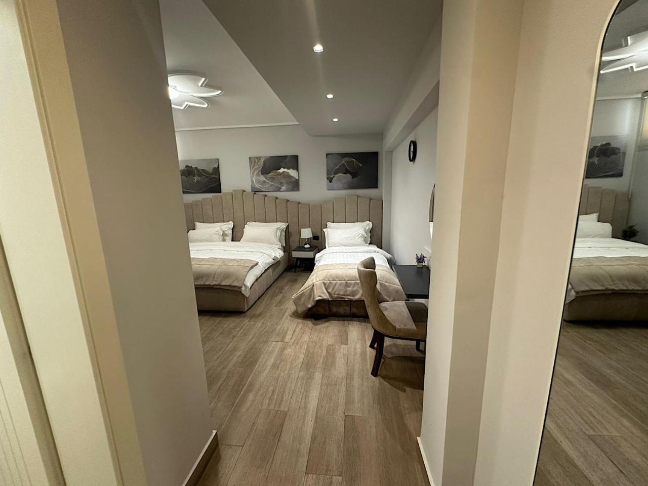 Economy Triple Room photo 3