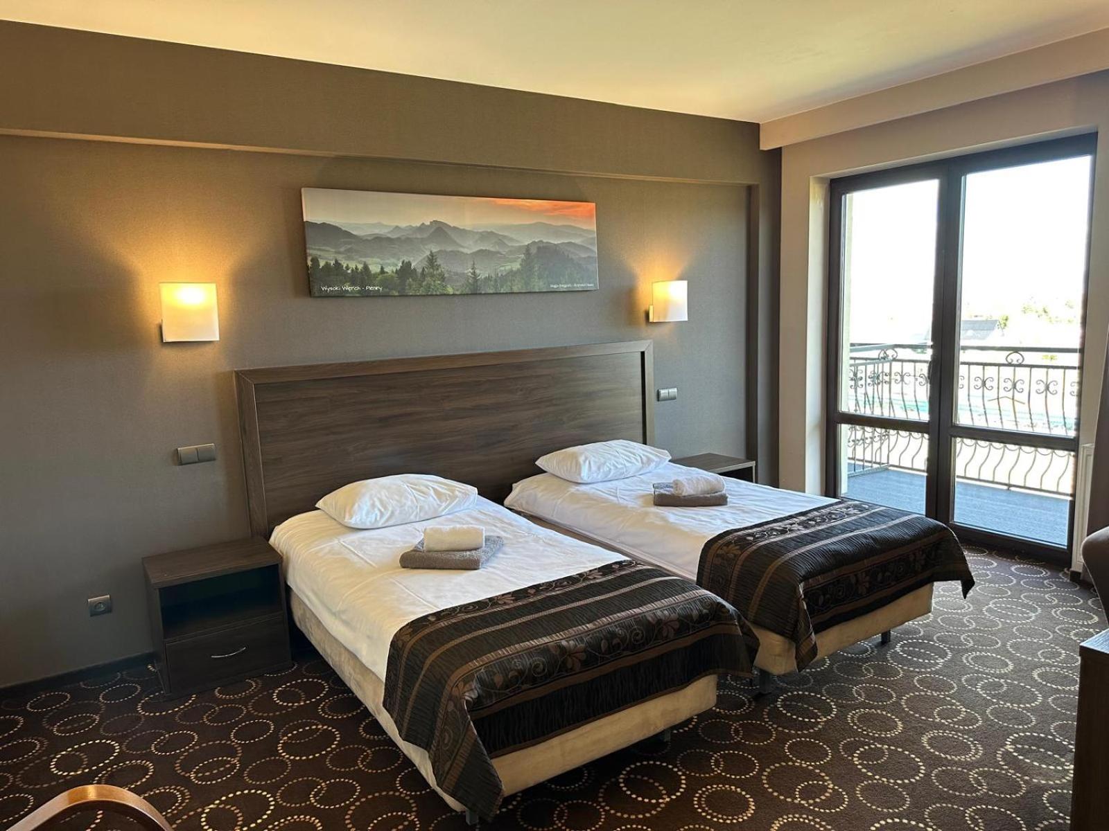 Deluxe Double Room with Balcony photo 2