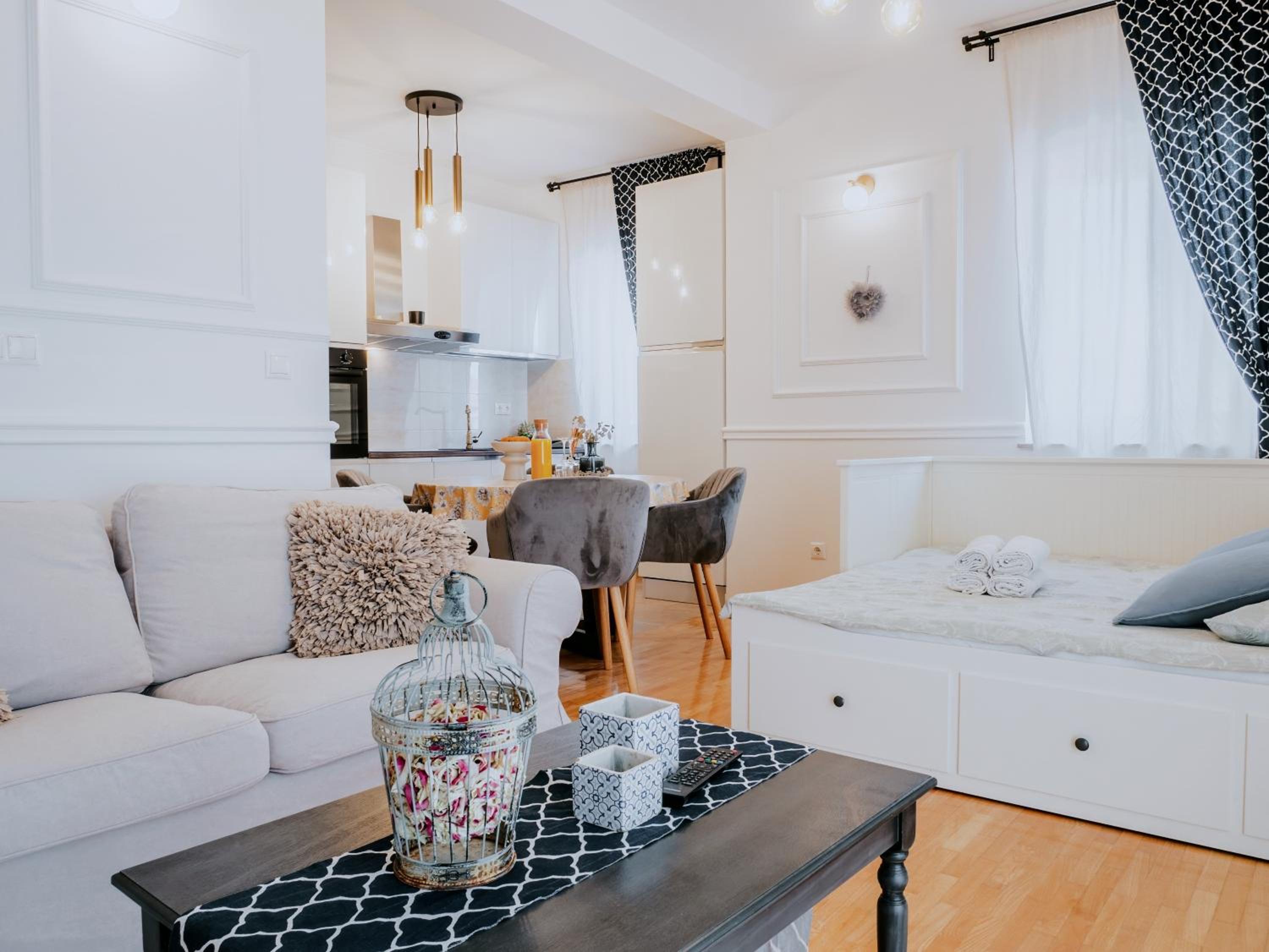 One-Bedroom Apartment with Terrace and Lake View