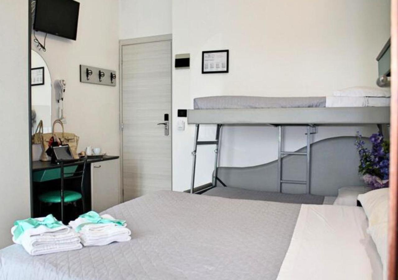 Quadruple Room - Photo 6