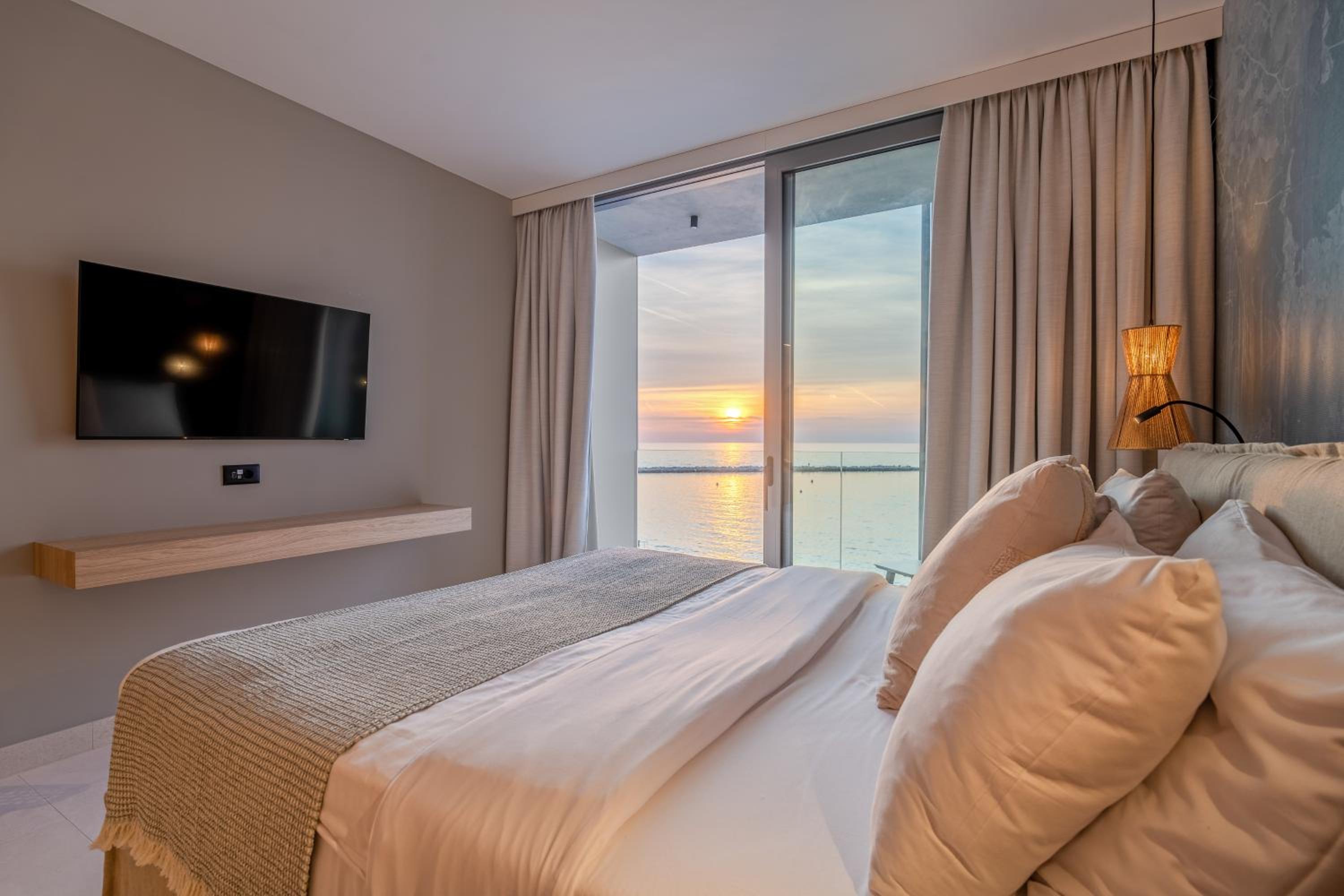 Double Room with Balcony and Sea View