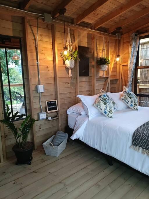 One-Bedroom House photo 1