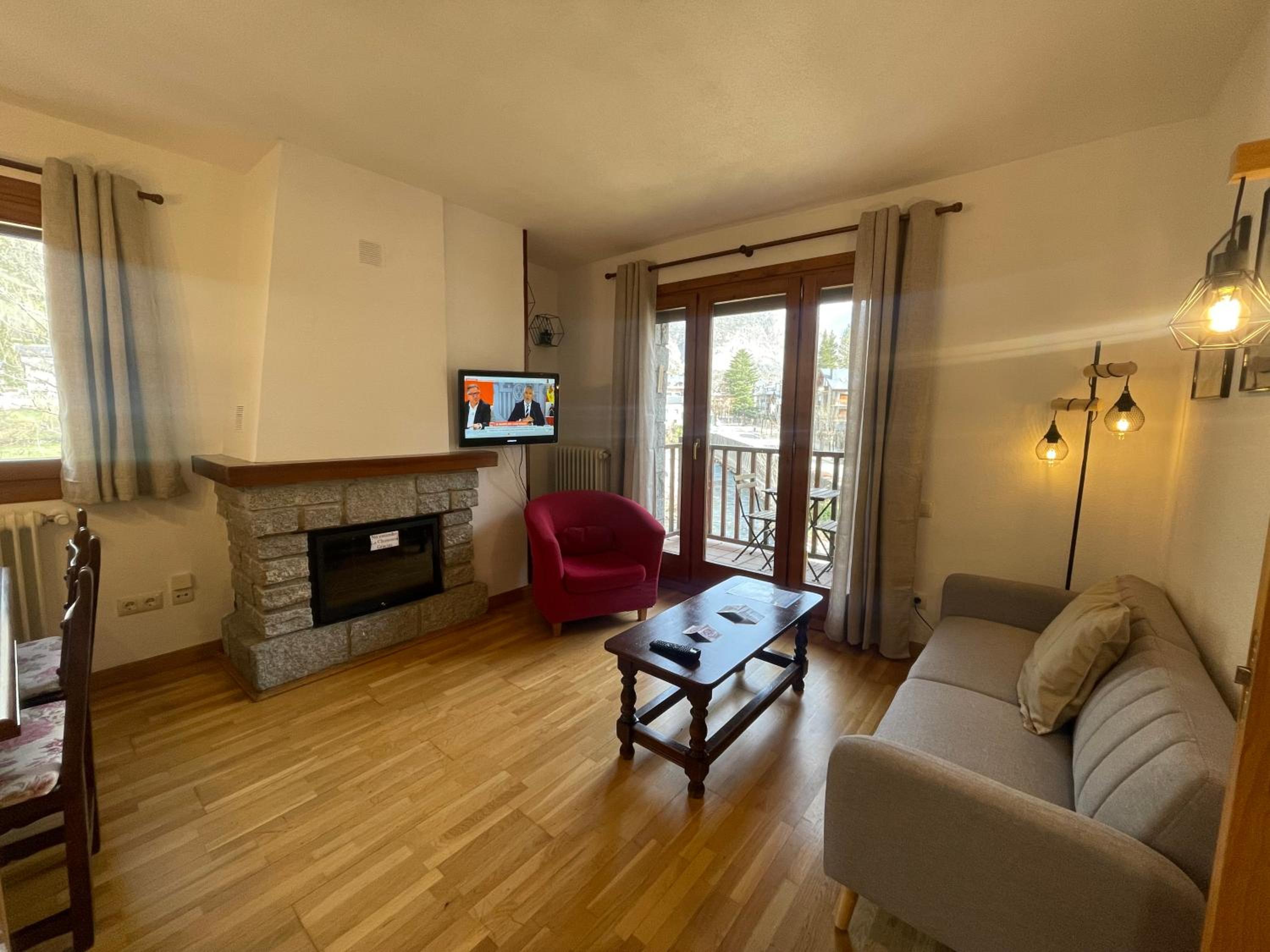 Two-Bedroom Apartment photo 2