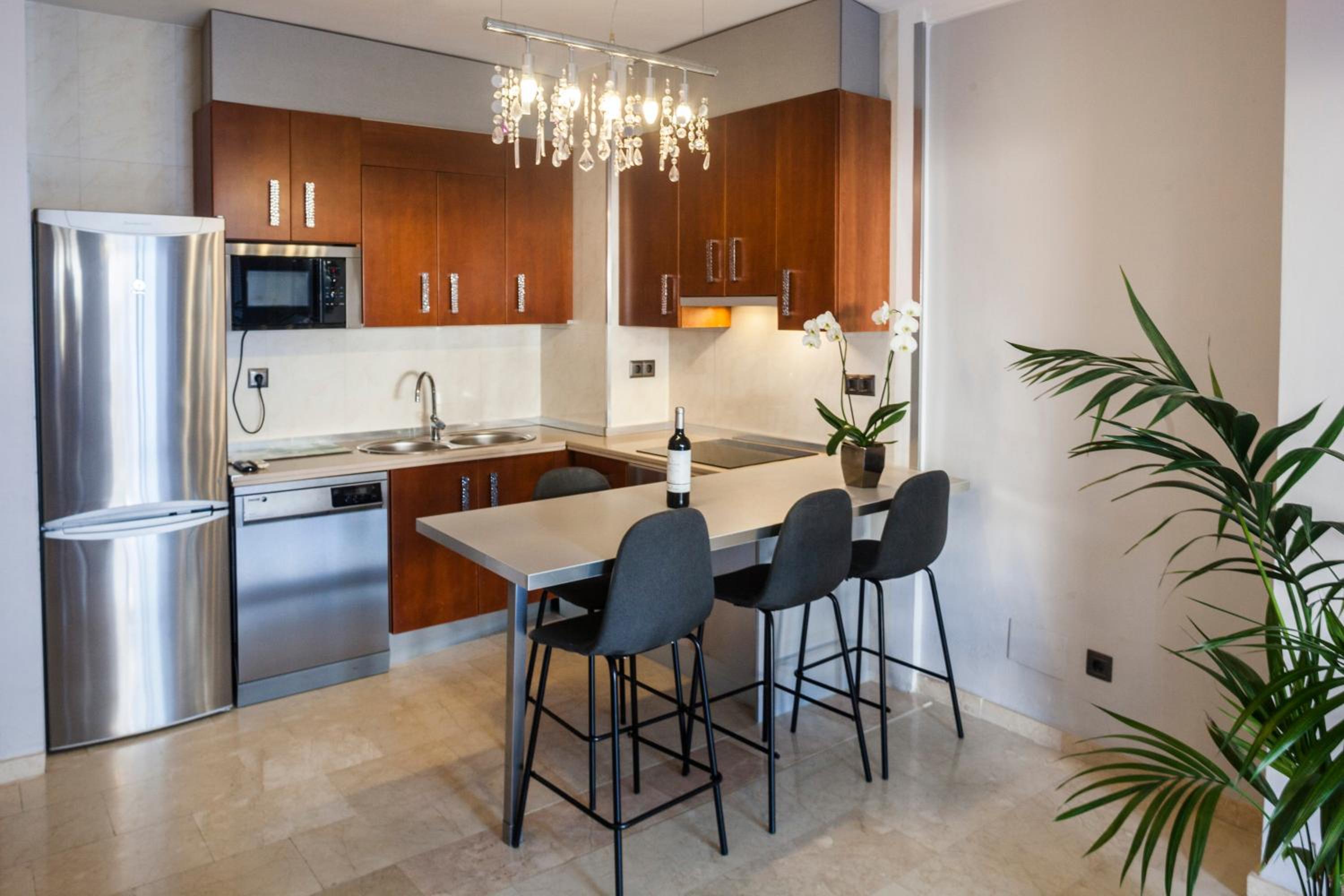 2-Bedroom Abril Apartments photo 3