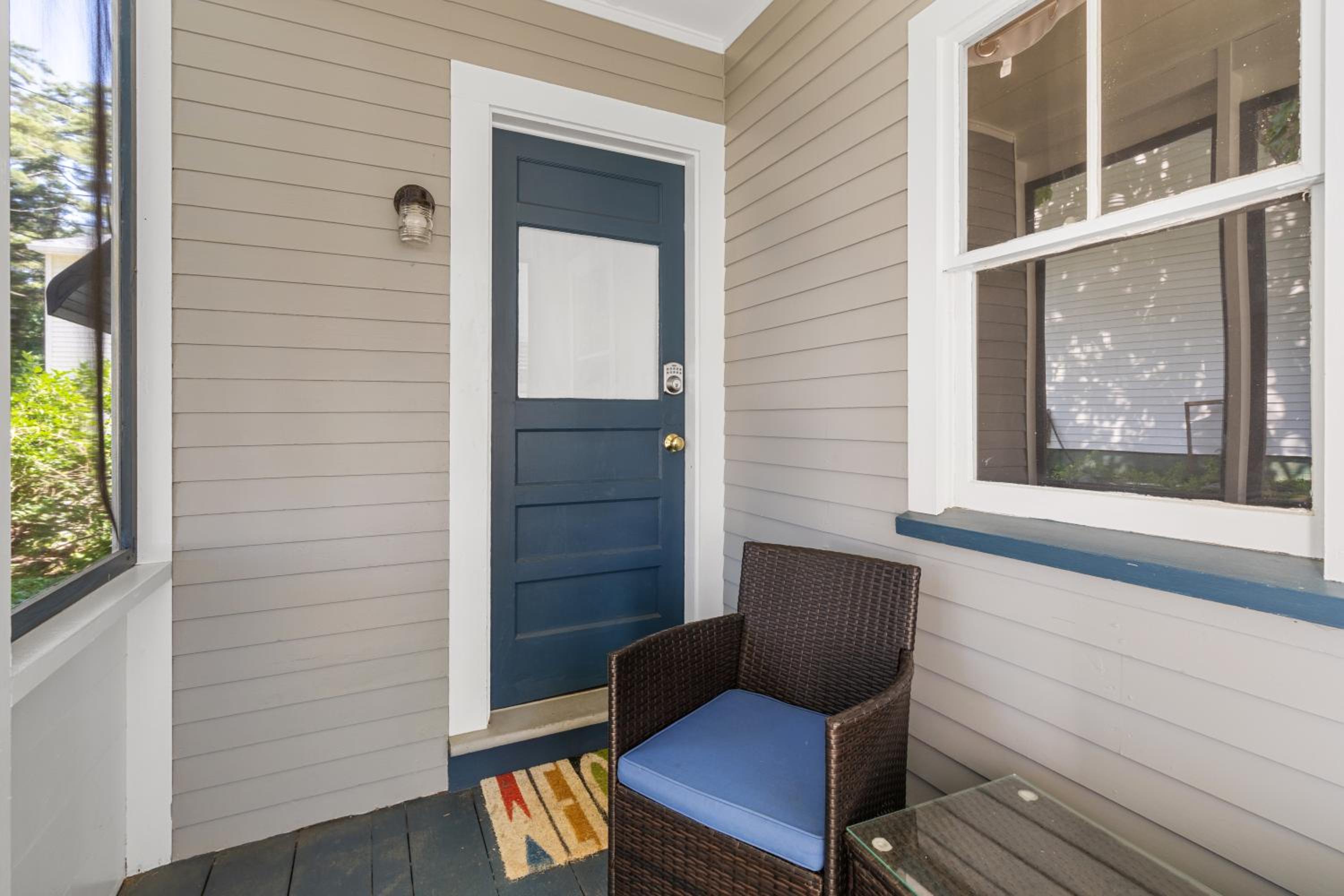 One-Bedroom Cottage - Photo 2