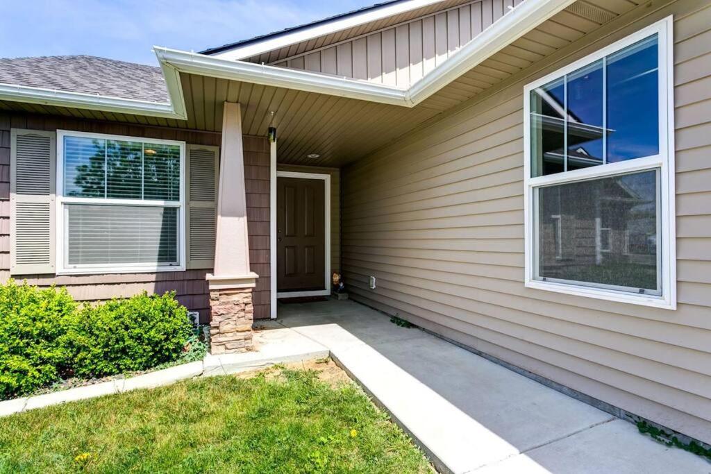 Four-Bedroom House photo 2