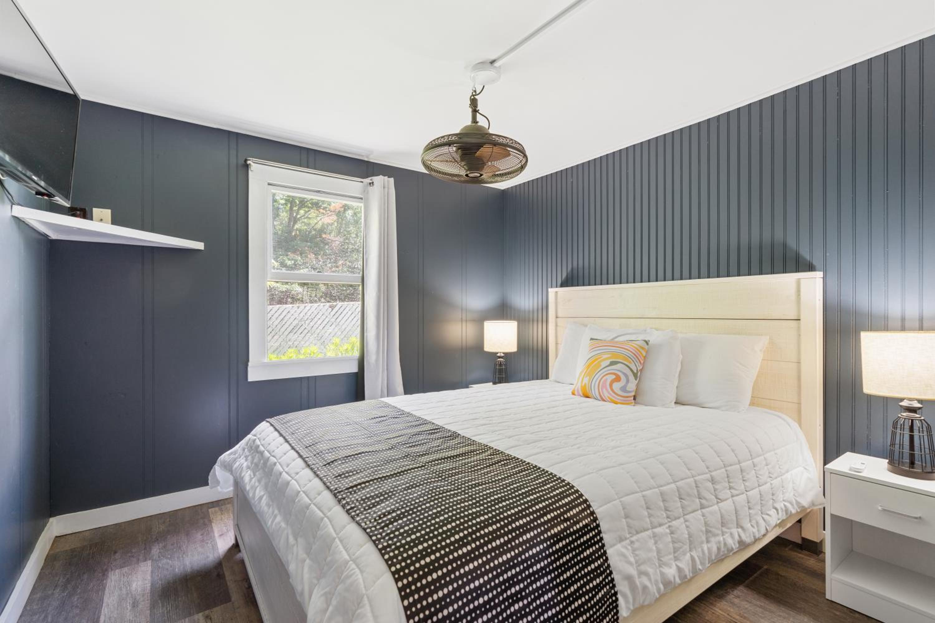 Two-Bedroom Cottage - Photo 1