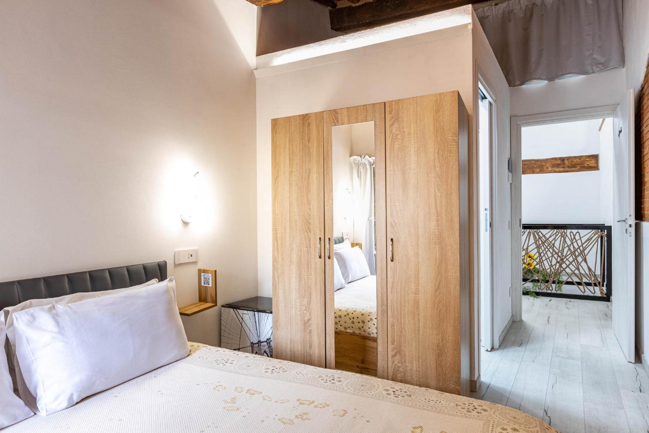 Double Room with Private Bathroom photo 3