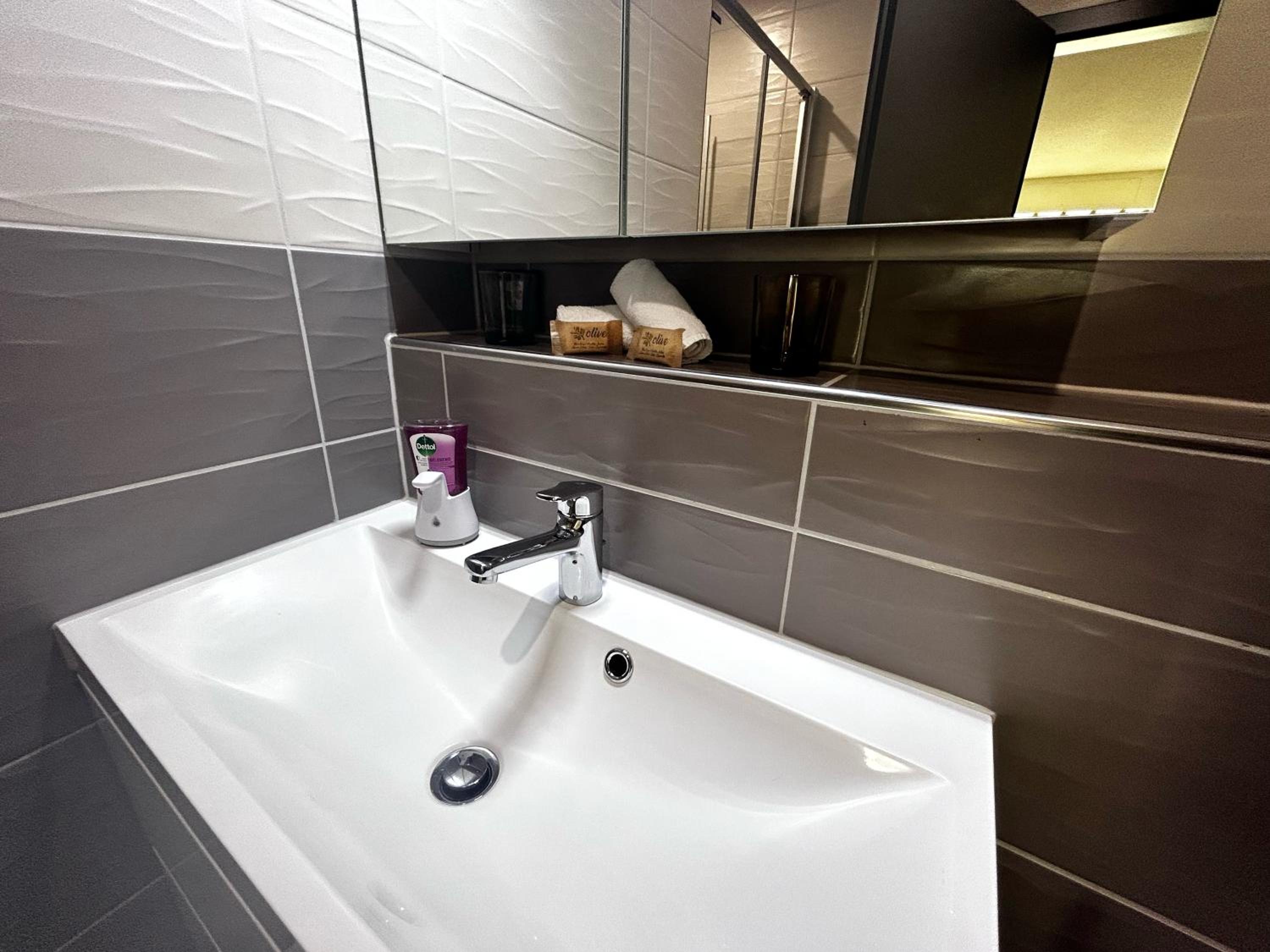 Double Room with Private Bathroom photo 3