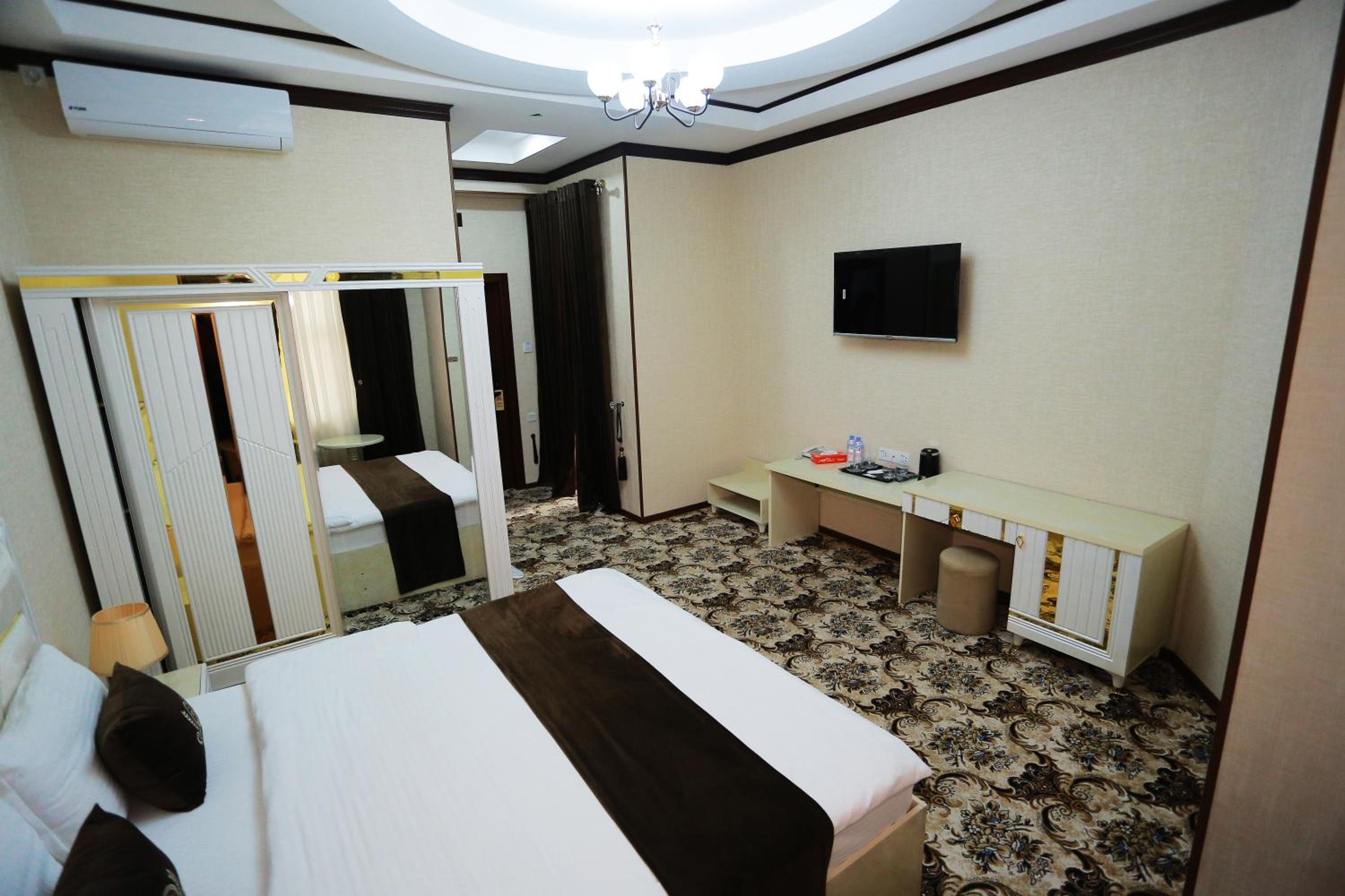 Deluxe Double Room photo 3