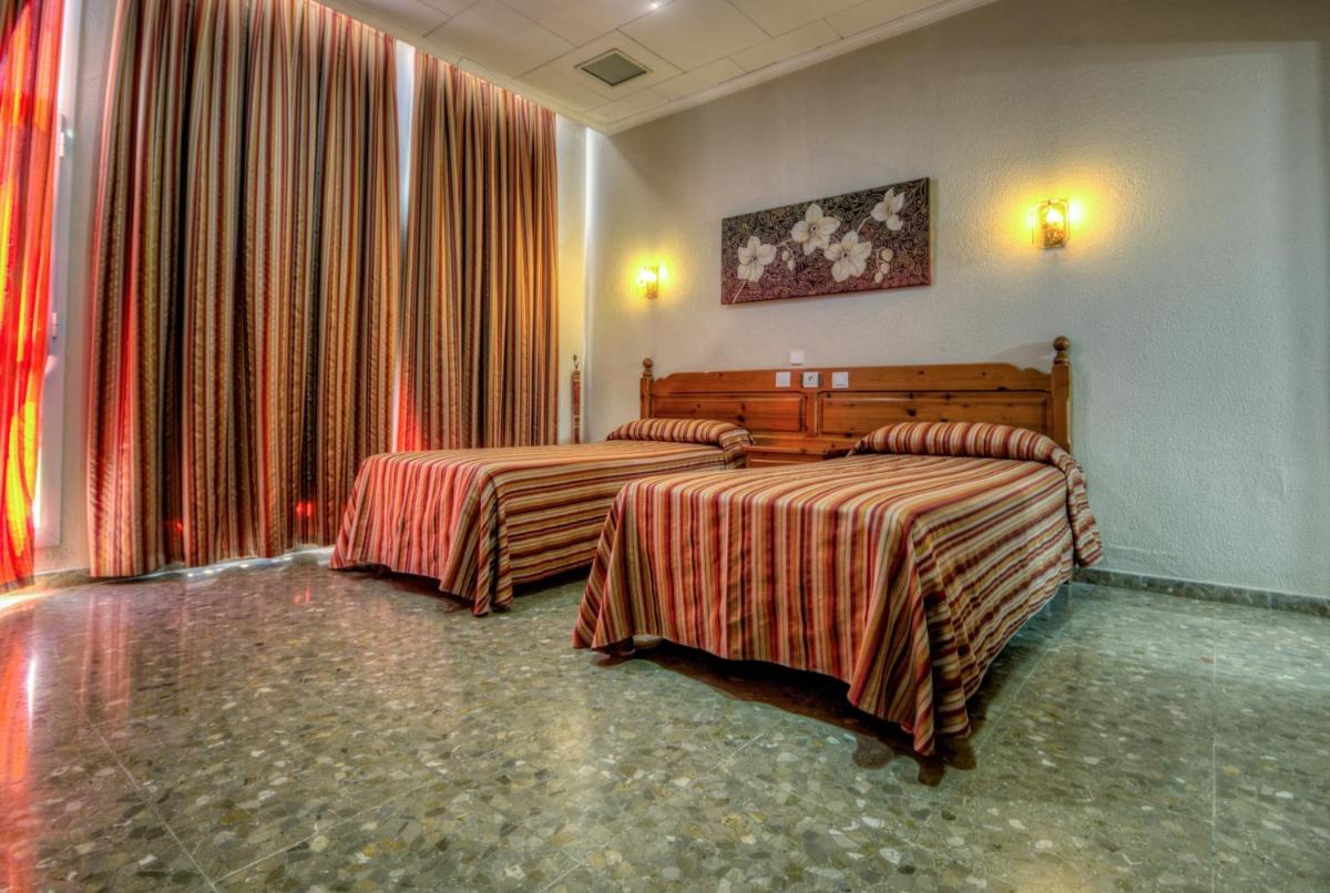 Double or Twin Room photo 1
