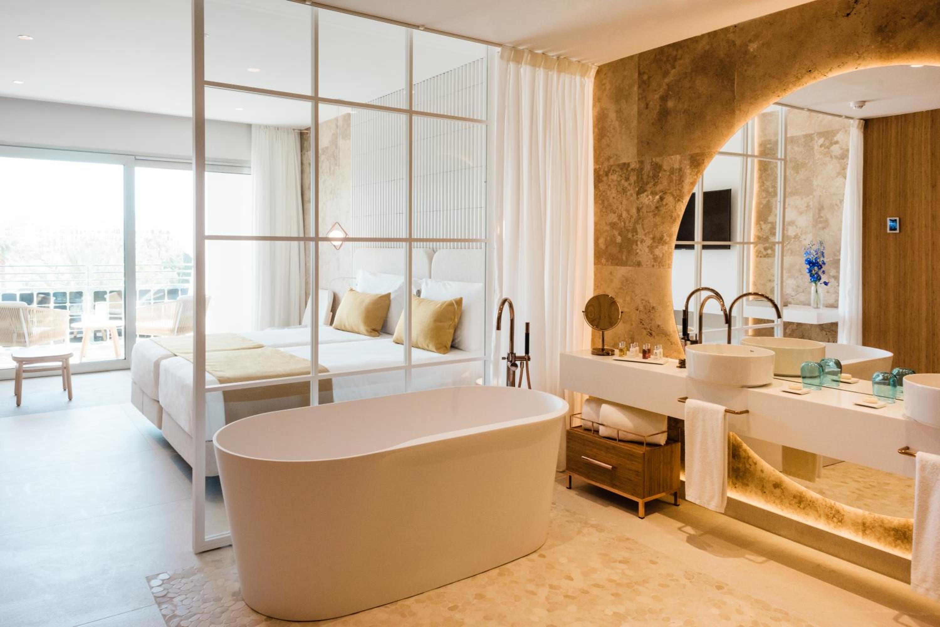 Premier Double Room & SPA access - Photo 4