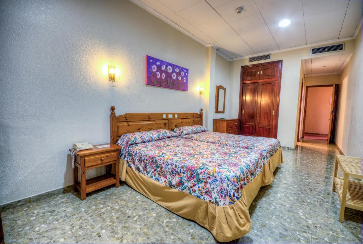 Double or Twin Room photo 2