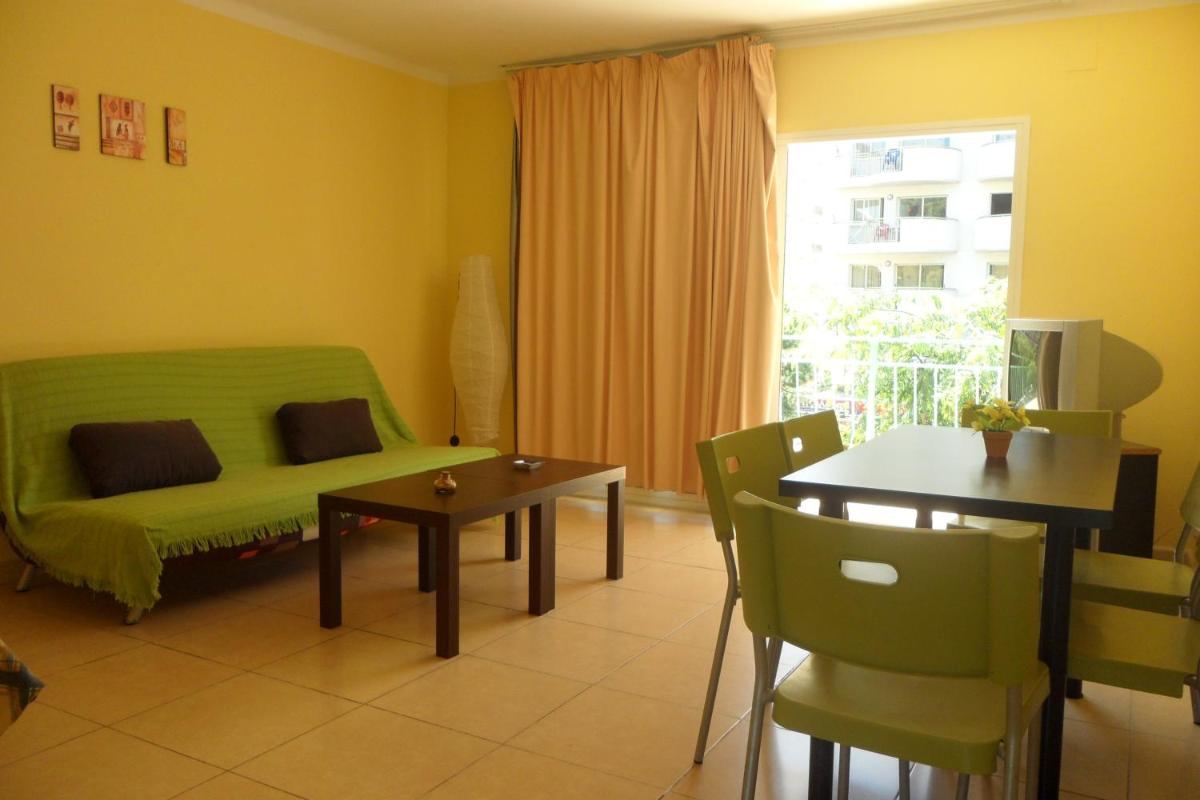 One-Bedroom Apartment (6 Adults)