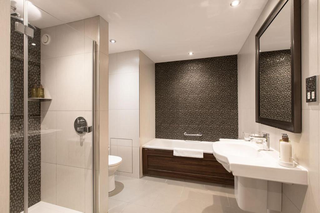 Deluxe Family Room - Photo 4