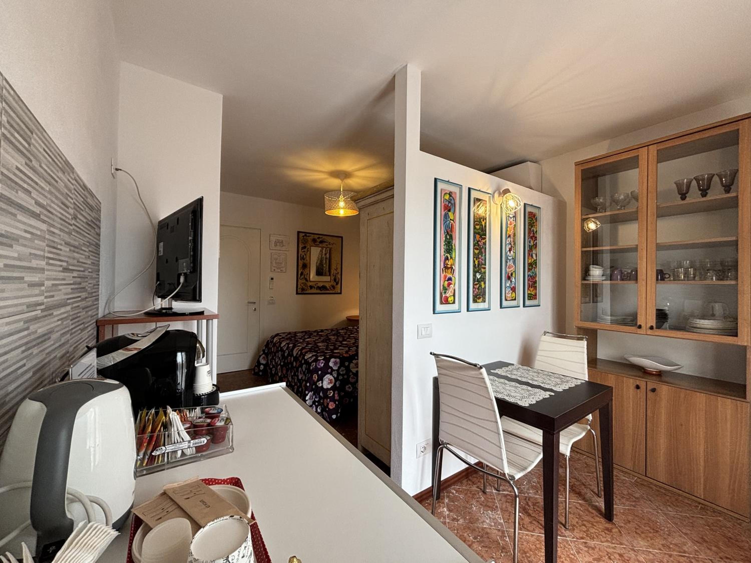 Standard Double Room - Photo 2