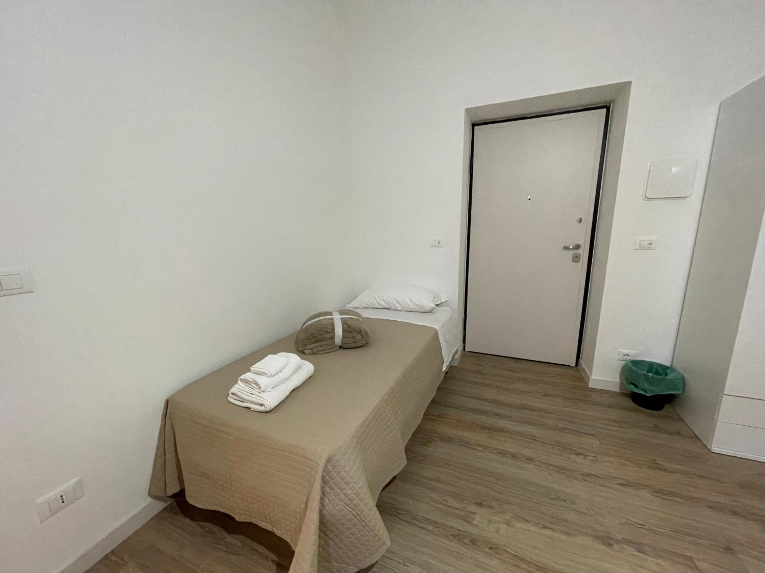 Deluxe King Room photo 2