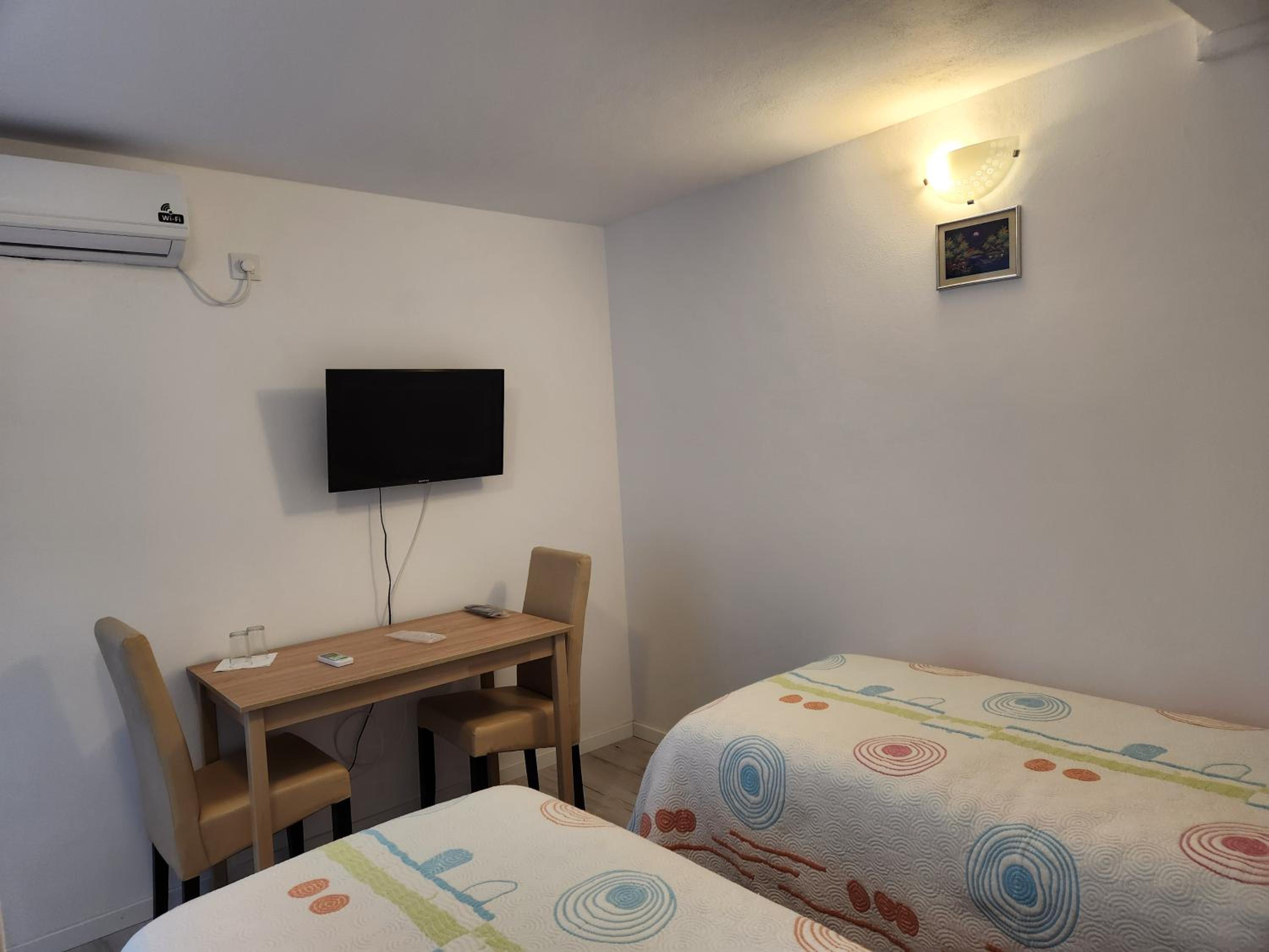 Double or Twin Room photo 2