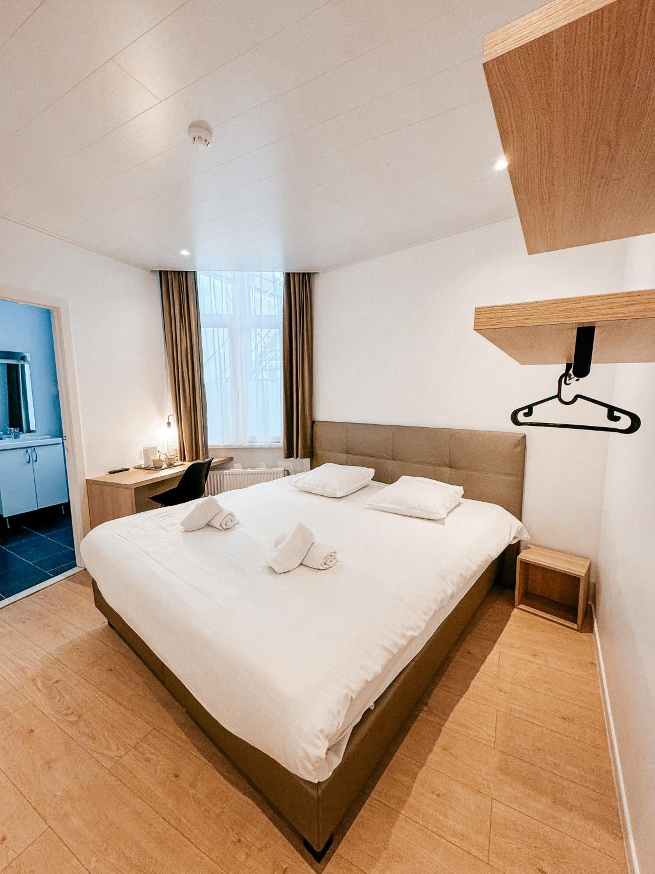 Budget Double or Twin Room - Photo 18