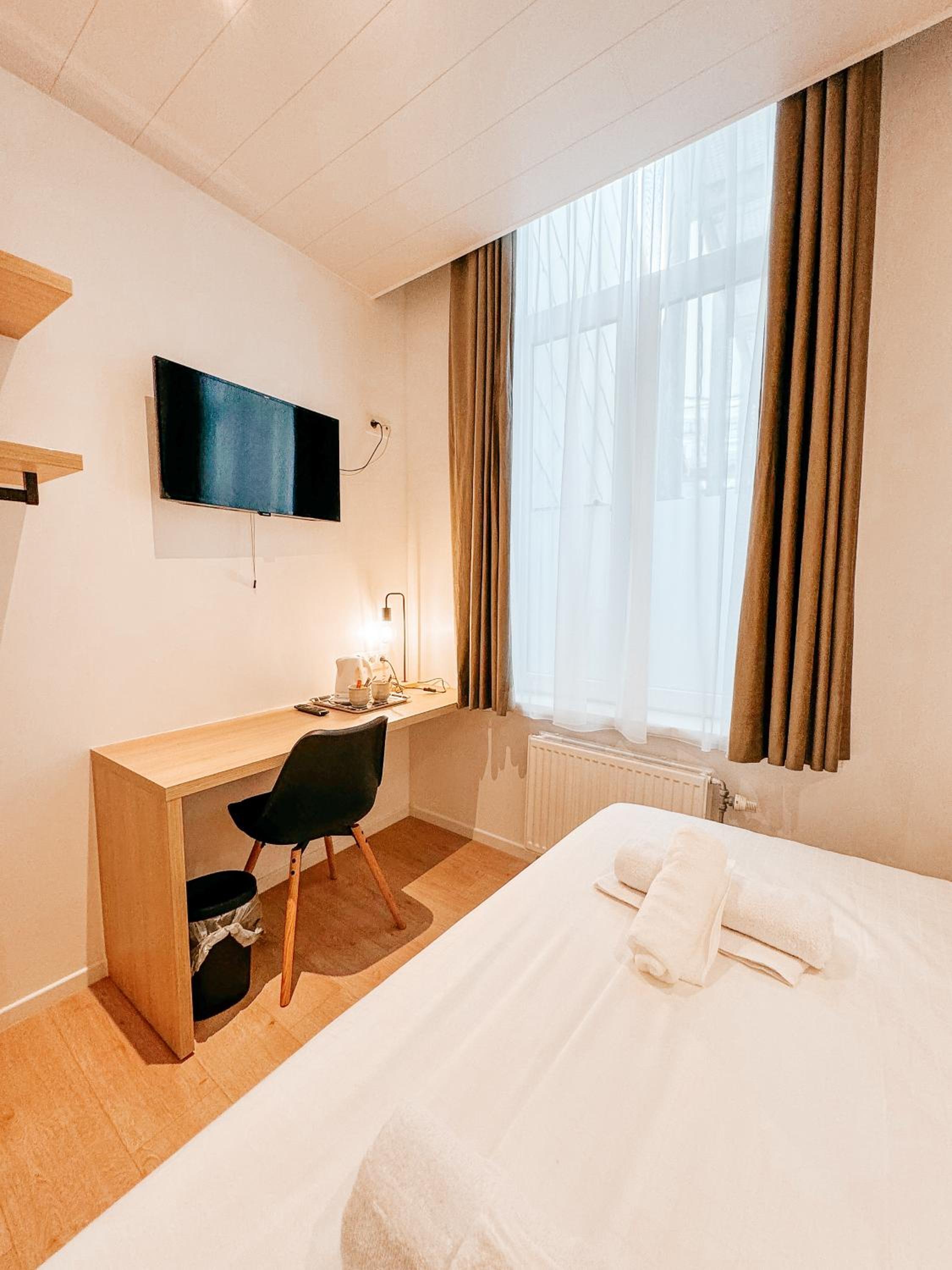 Budget Double or Twin Room - Photo 6